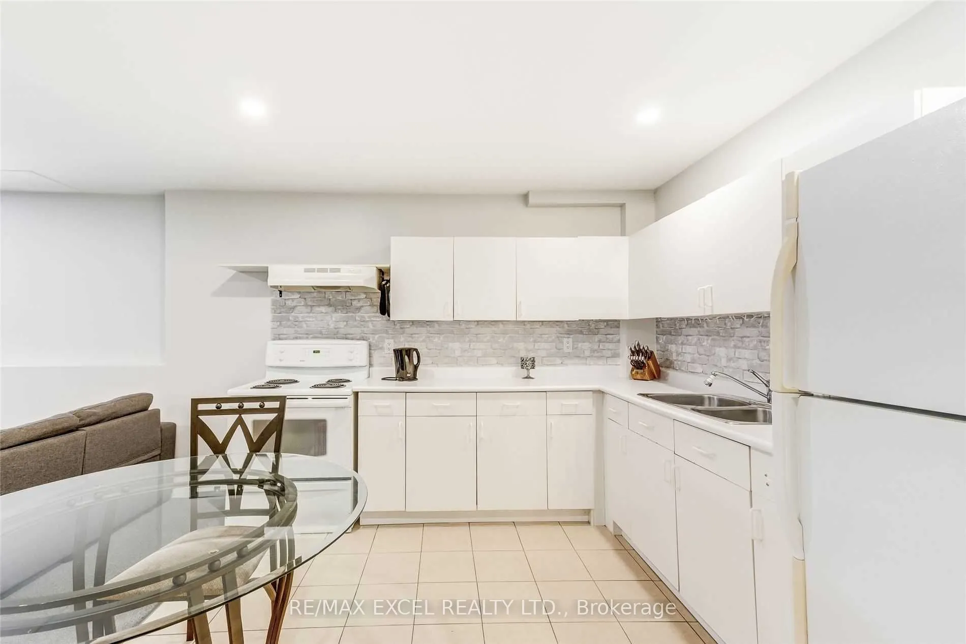 3 Sedgewood Way, #Main