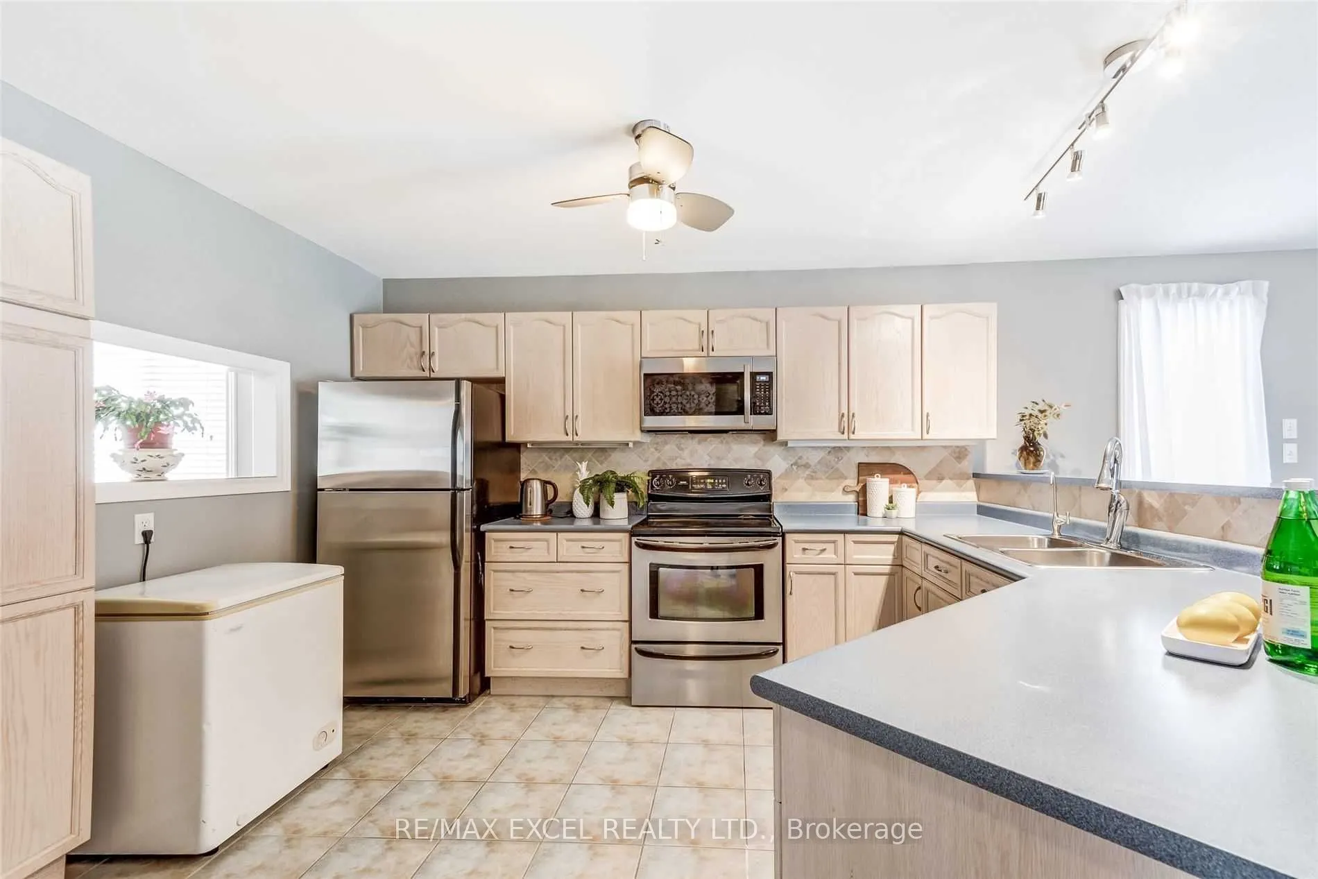 3 Sedgewood Way, #Main