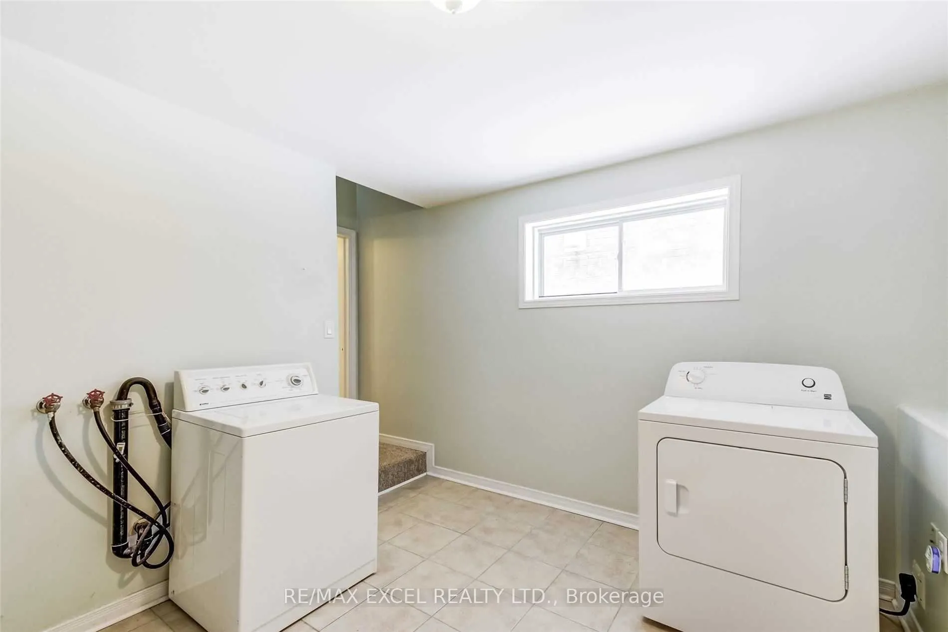 3 Sedgewood Way, #Main