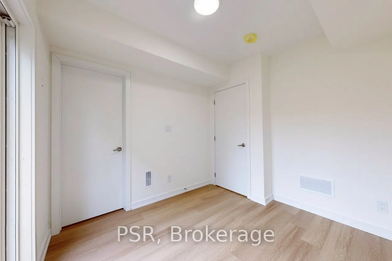 8 Winters Crescent, #8