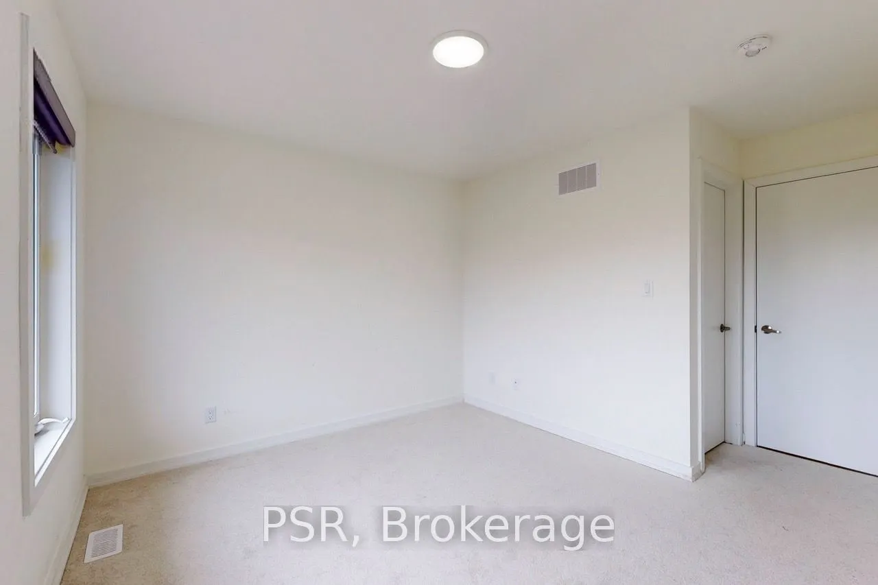 8 Winters Crescent, #8