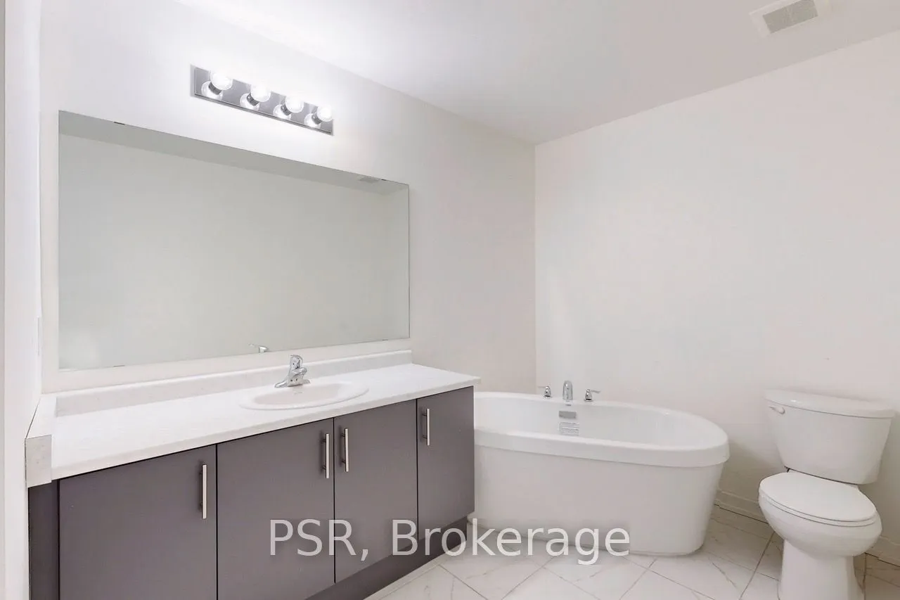 8 Winters Crescent, #8