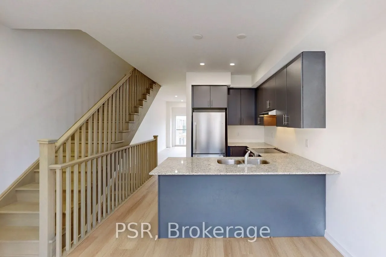 8 Winters Crescent, #8