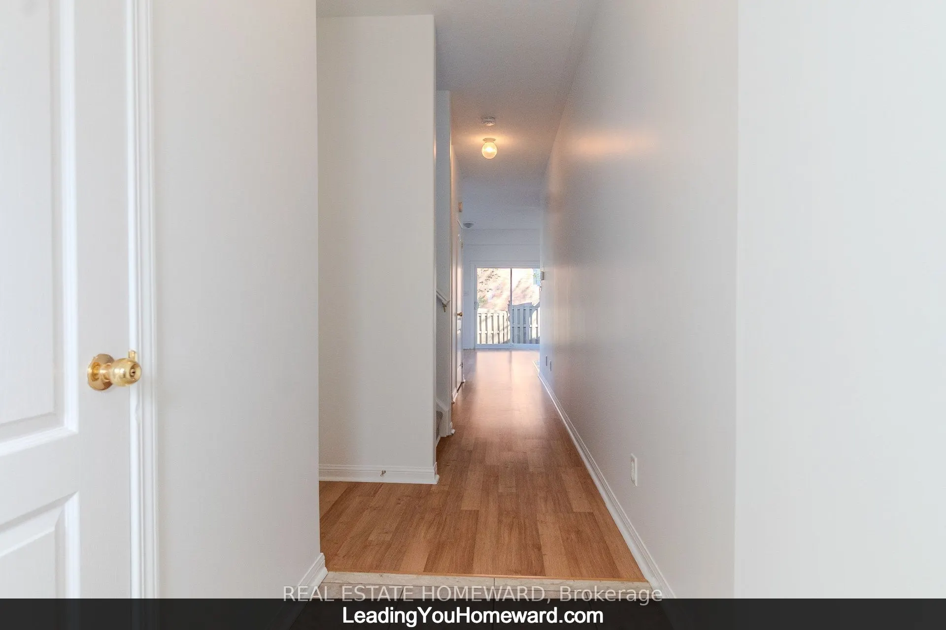 488 Yonge Street, #19