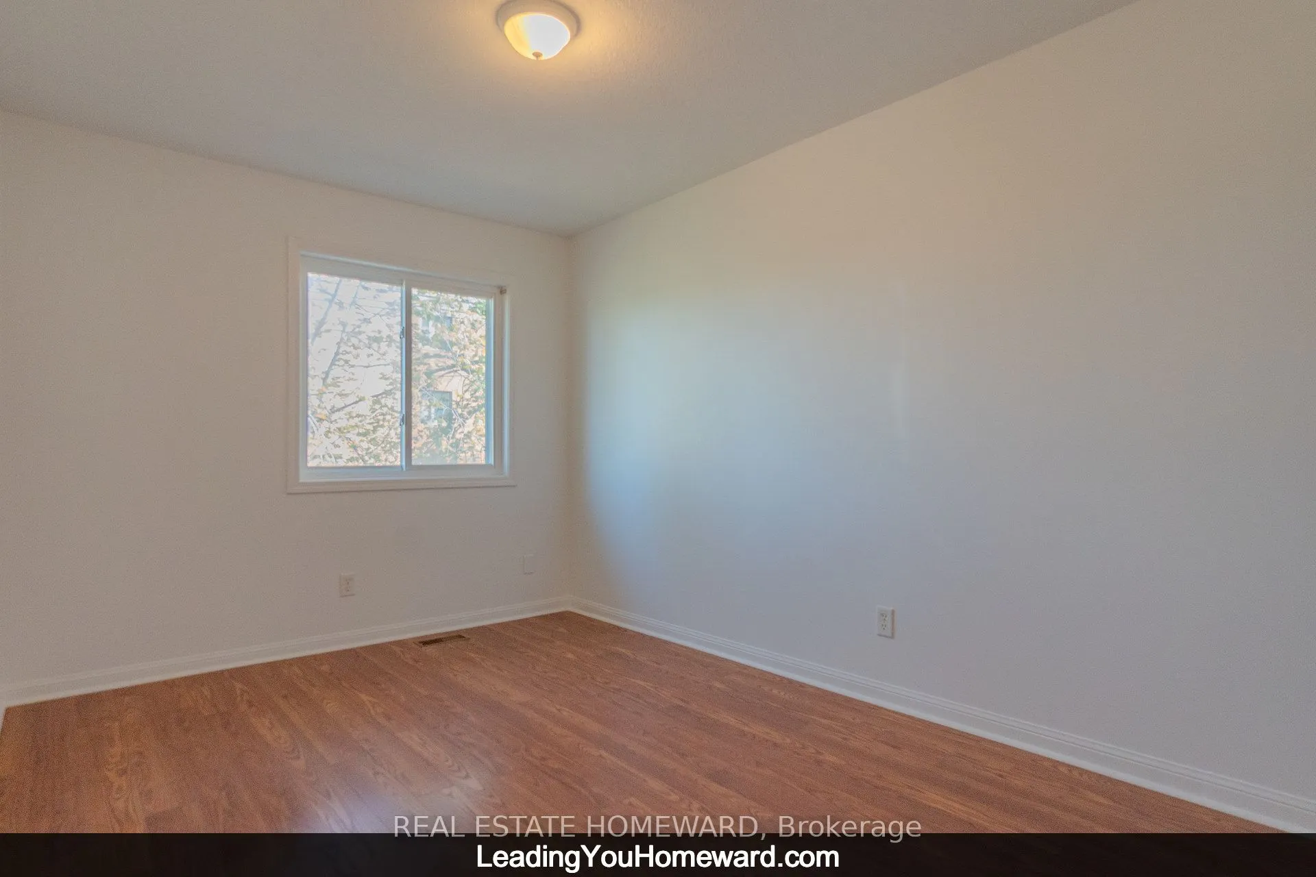488 Yonge Street, #19