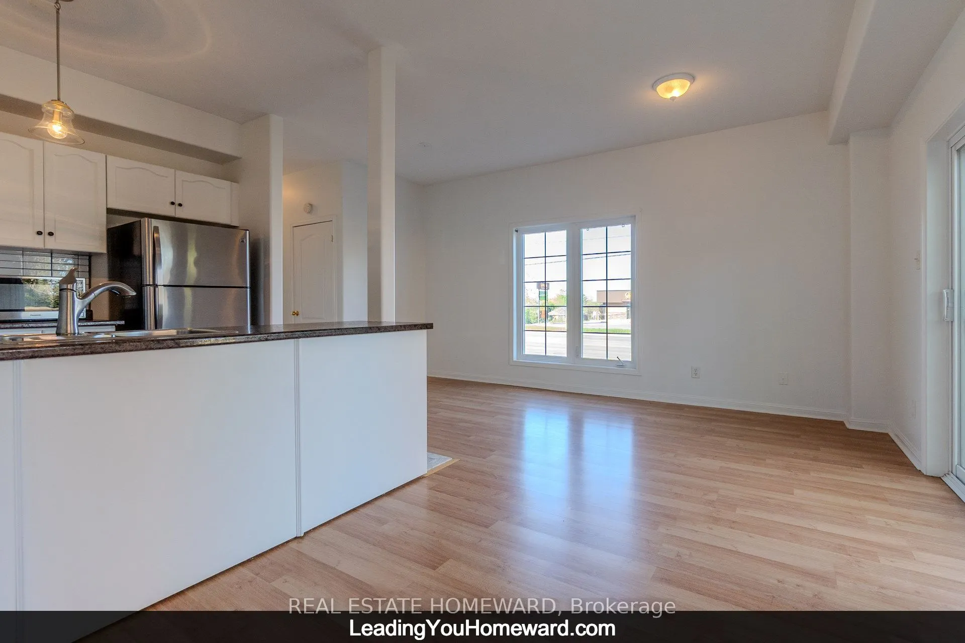 488 Yonge Street, #19