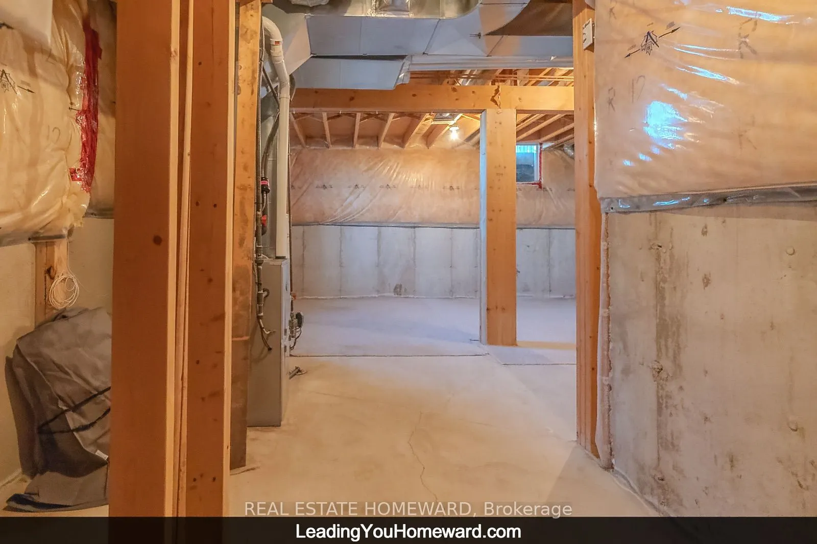 488 Yonge Street, #19