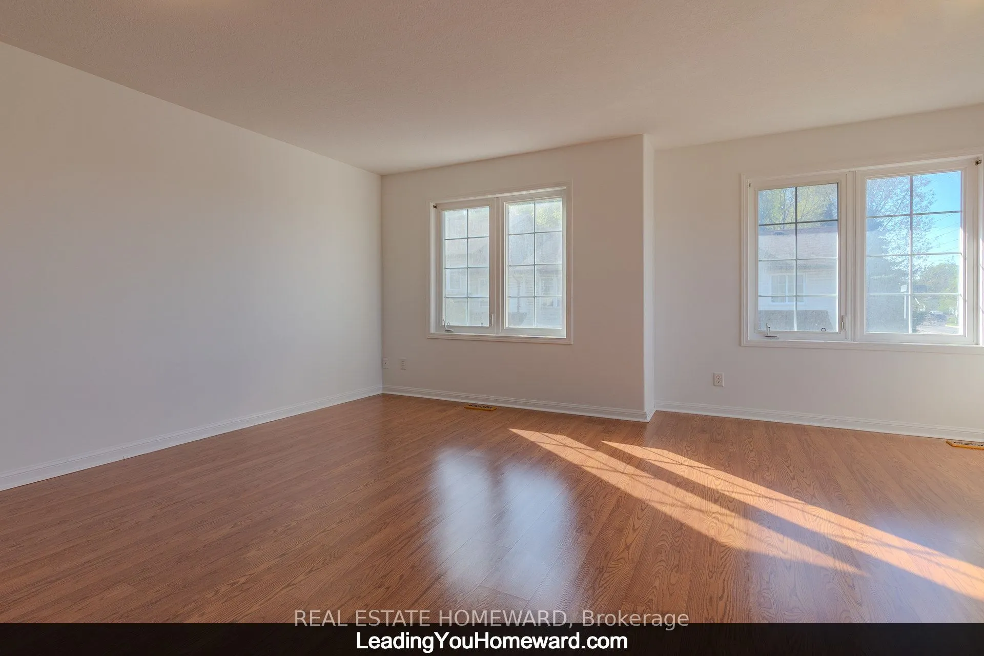 488 Yonge Street, #19