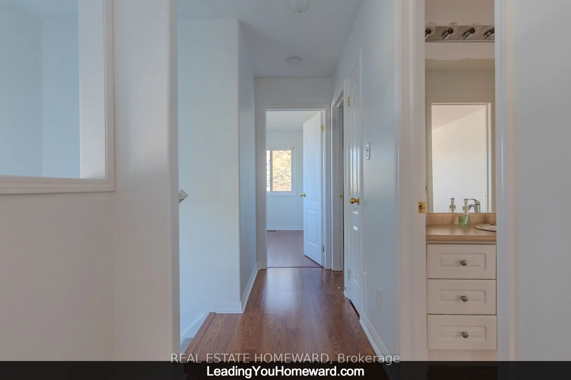 488 Yonge Street, #19