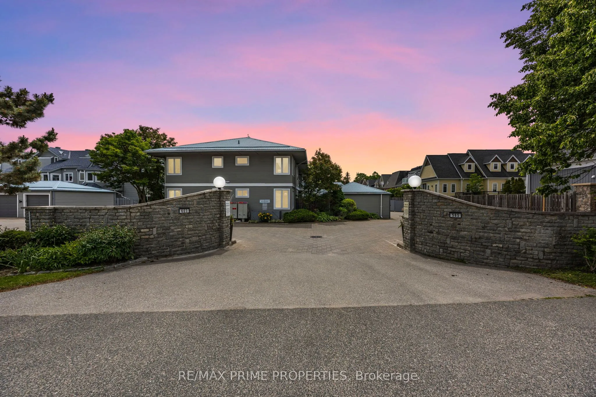 585 Atherley Road, #201