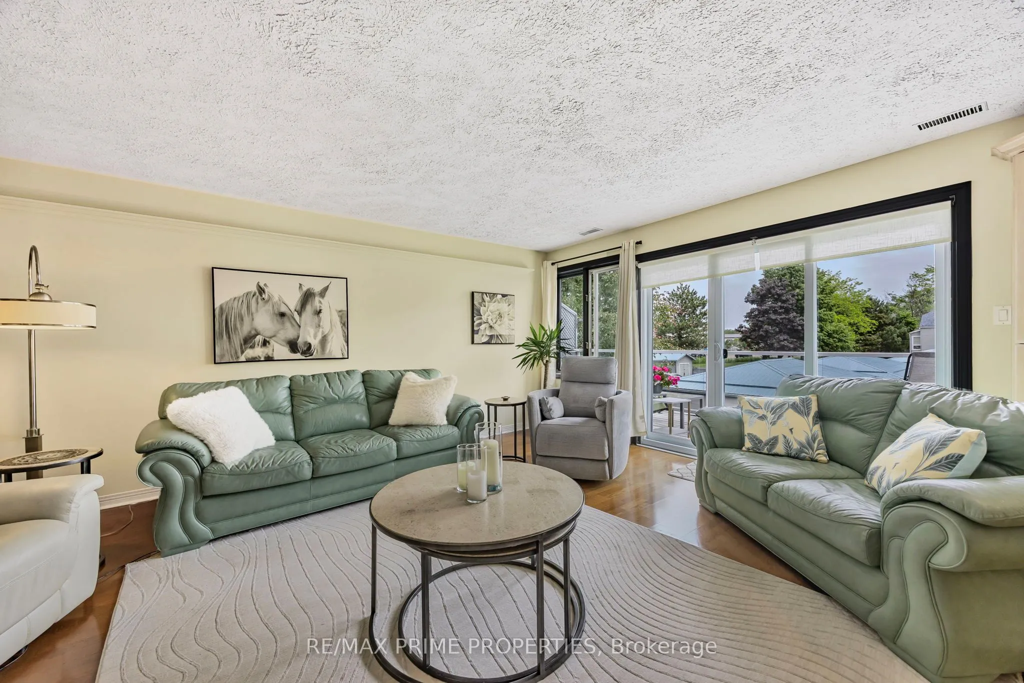585 Atherley Road, #201