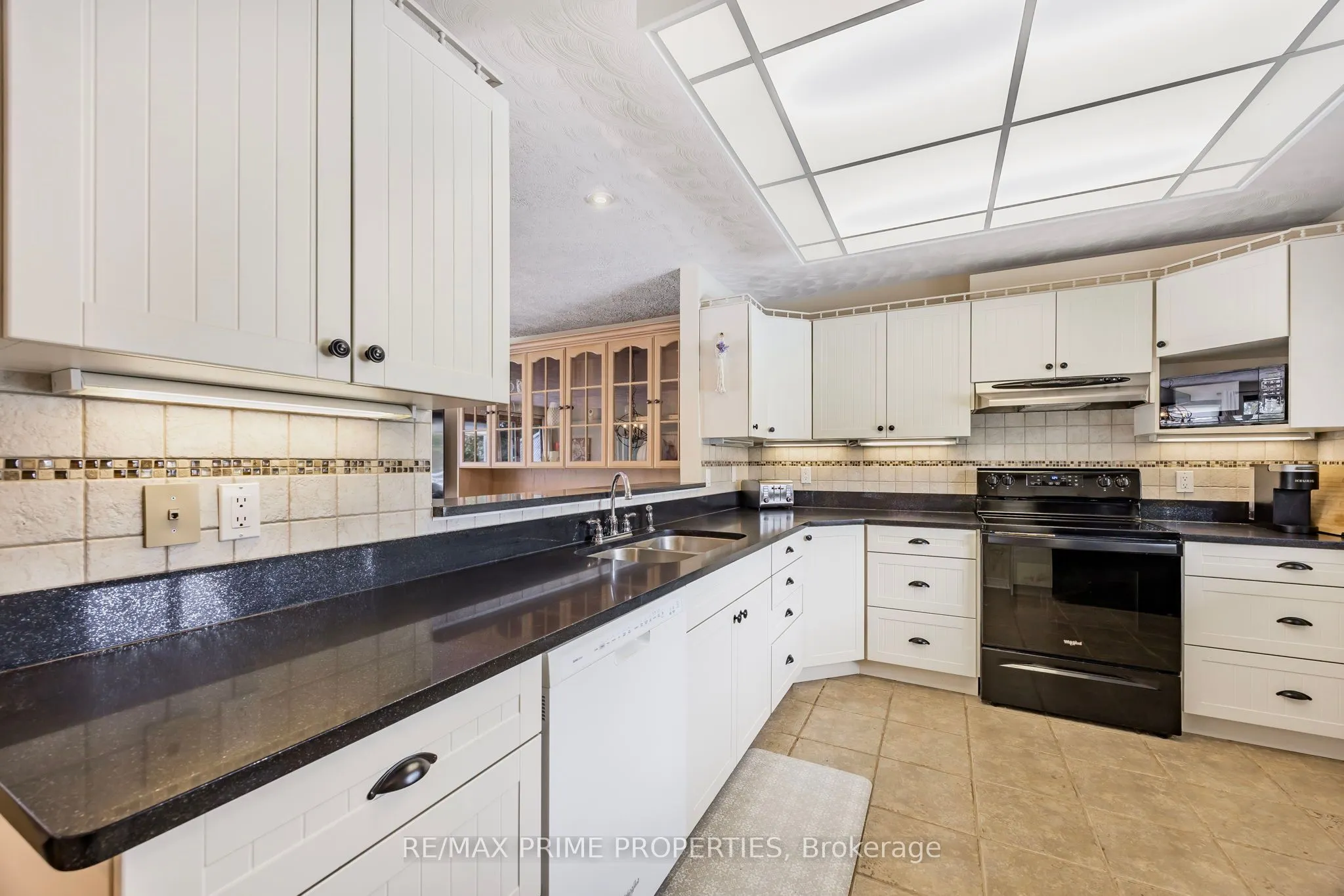 585 Atherley Road, #201