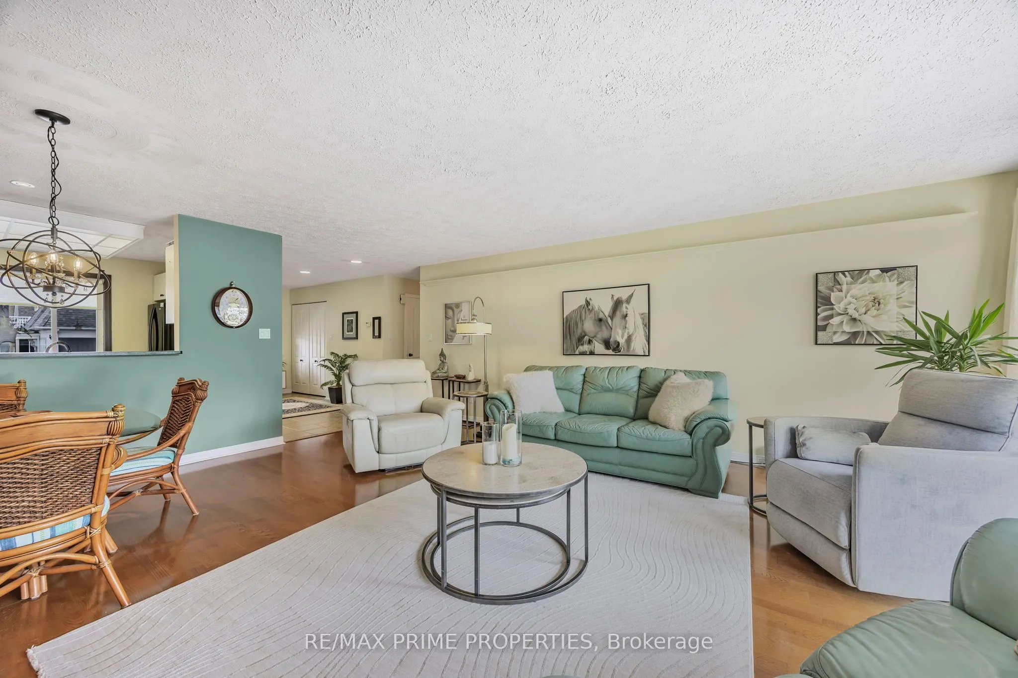 585 Atherley Road, #201