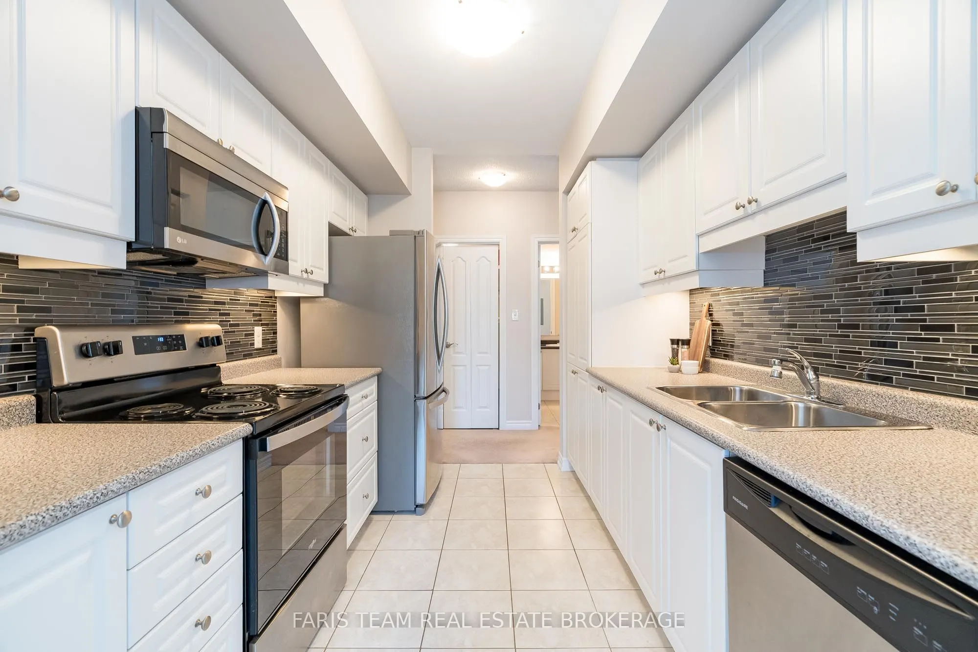 39 Ferndale Drive S, #301