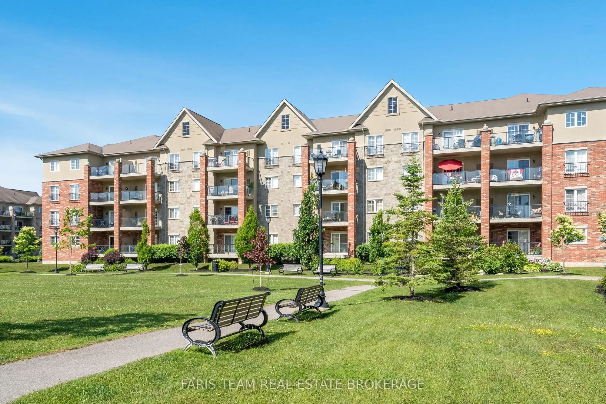 39 Ferndale Drive S, #301