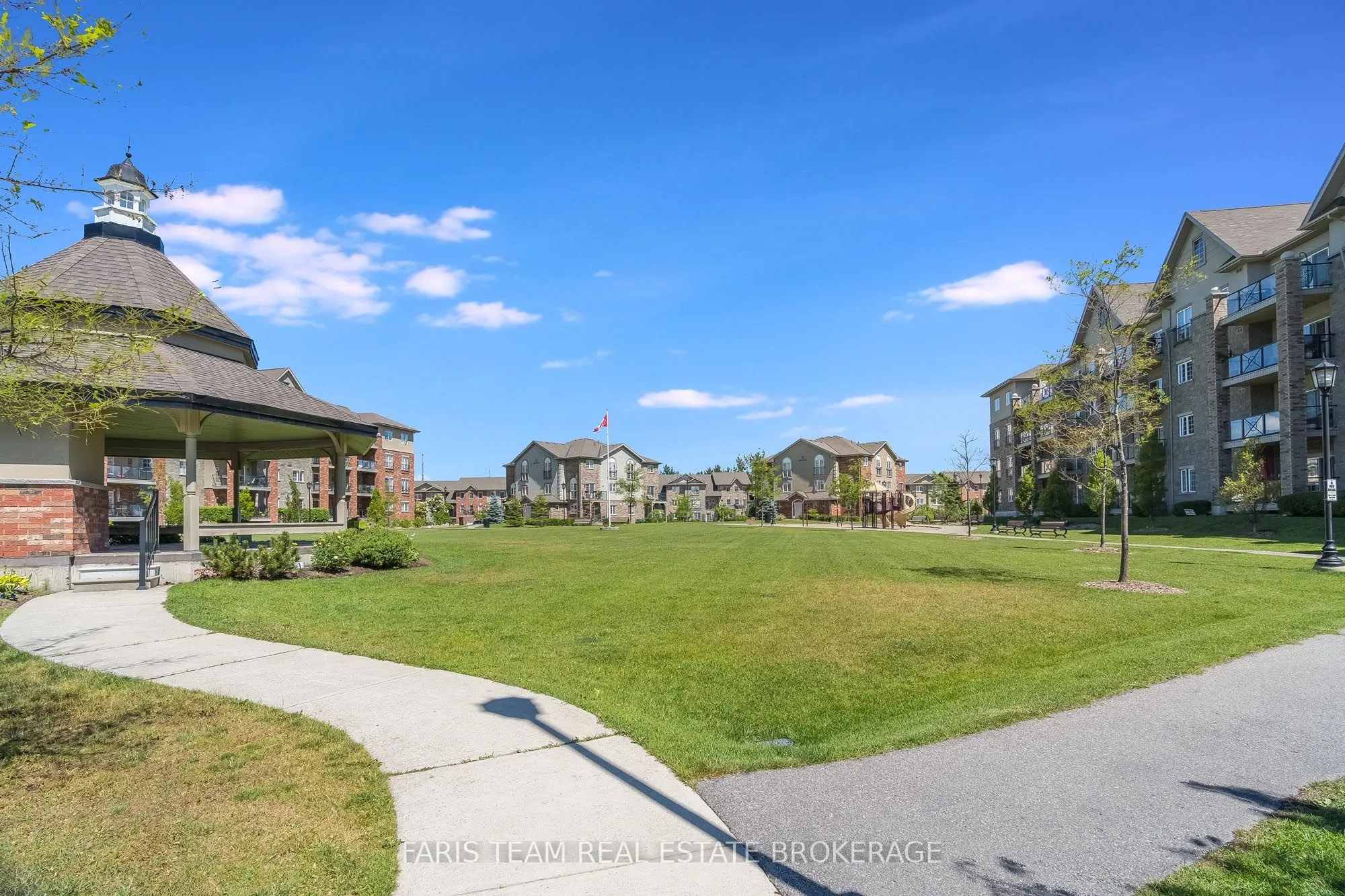39 Ferndale Drive S, #301