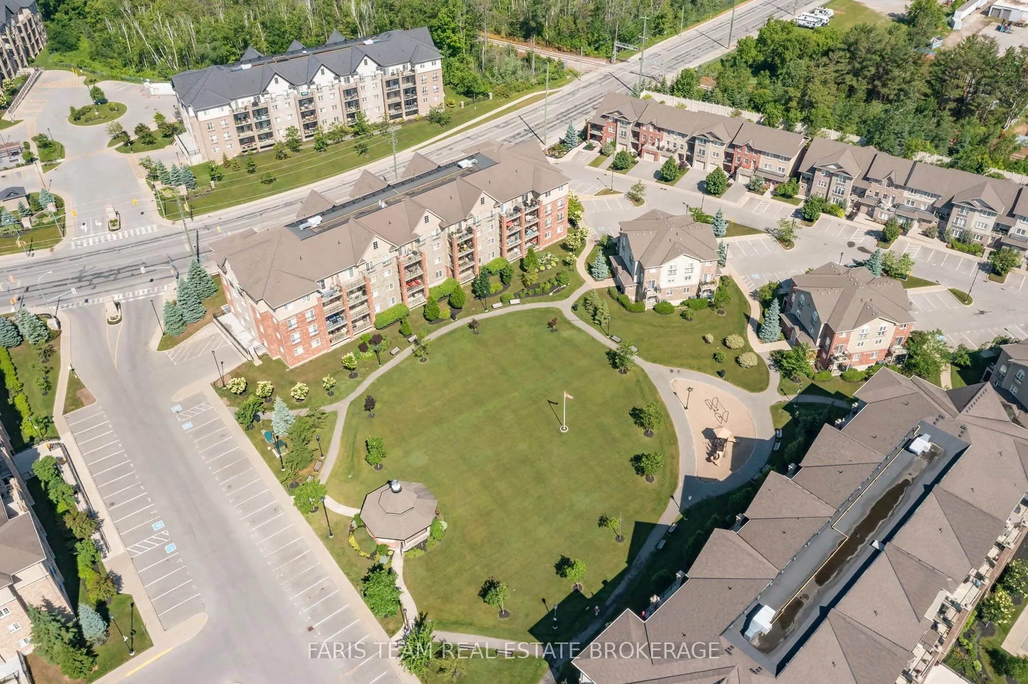 39 Ferndale Drive S, #301