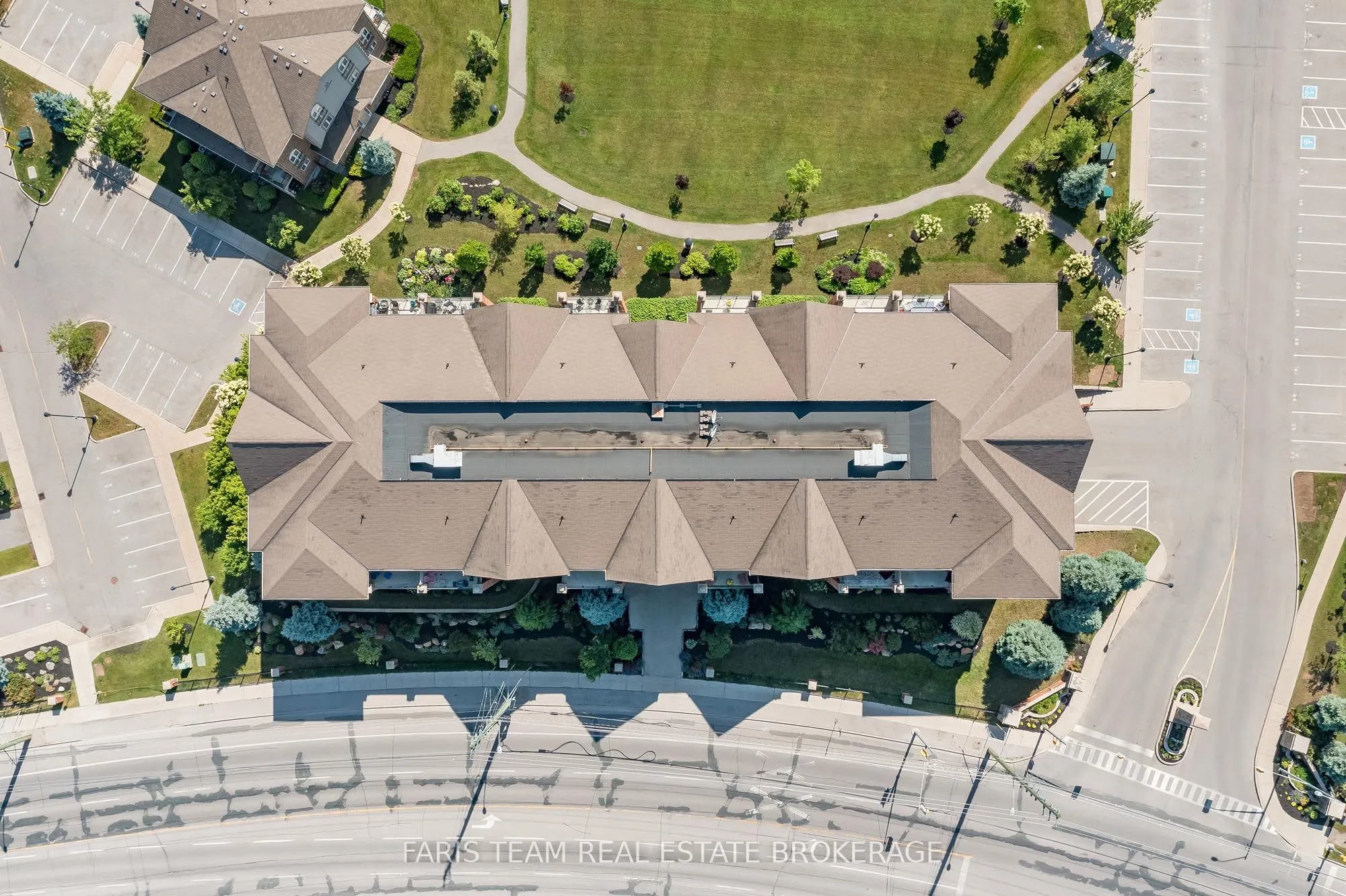 39 Ferndale Drive S, #301