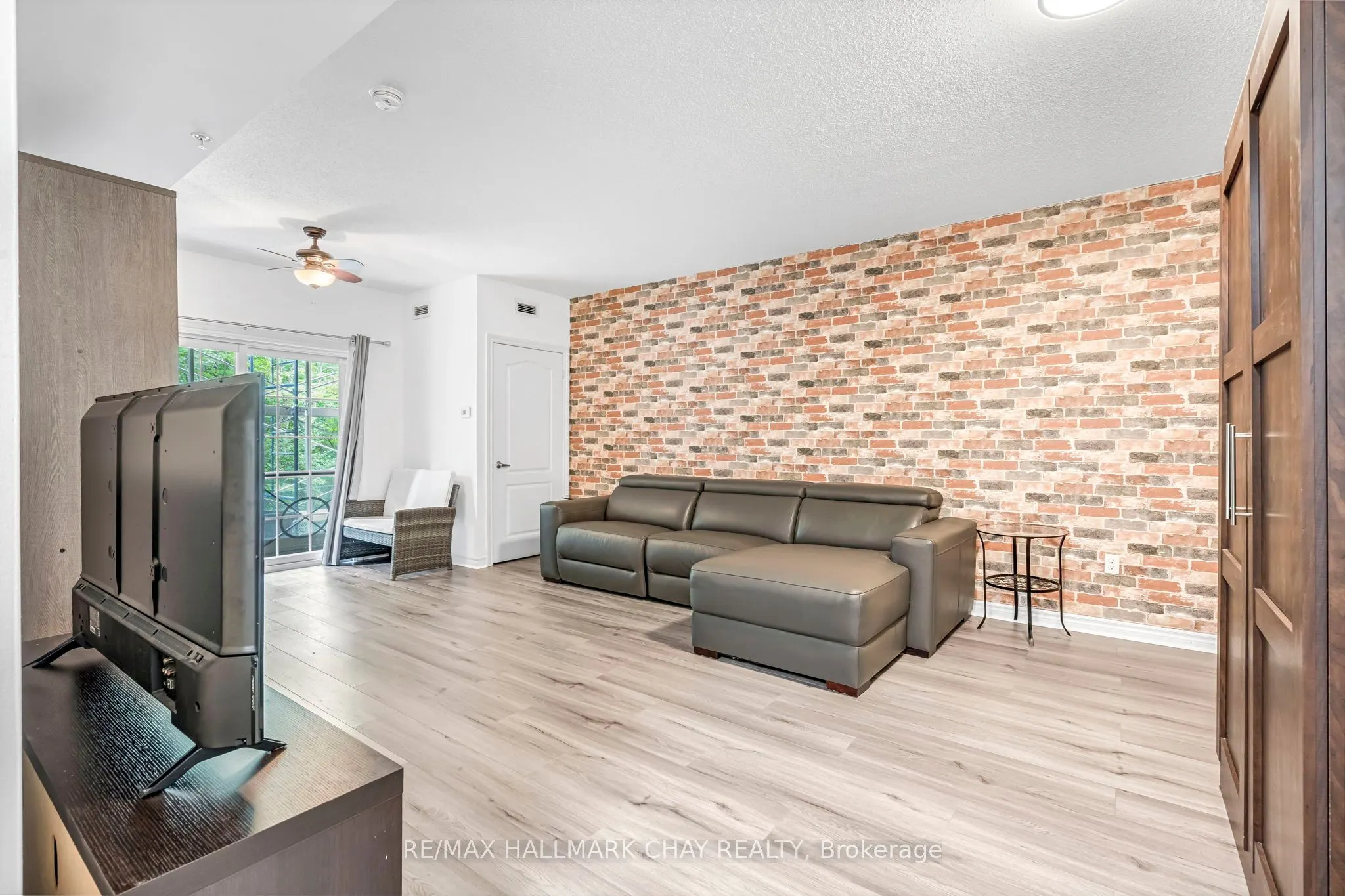 41 Ferndale Drive S, #110