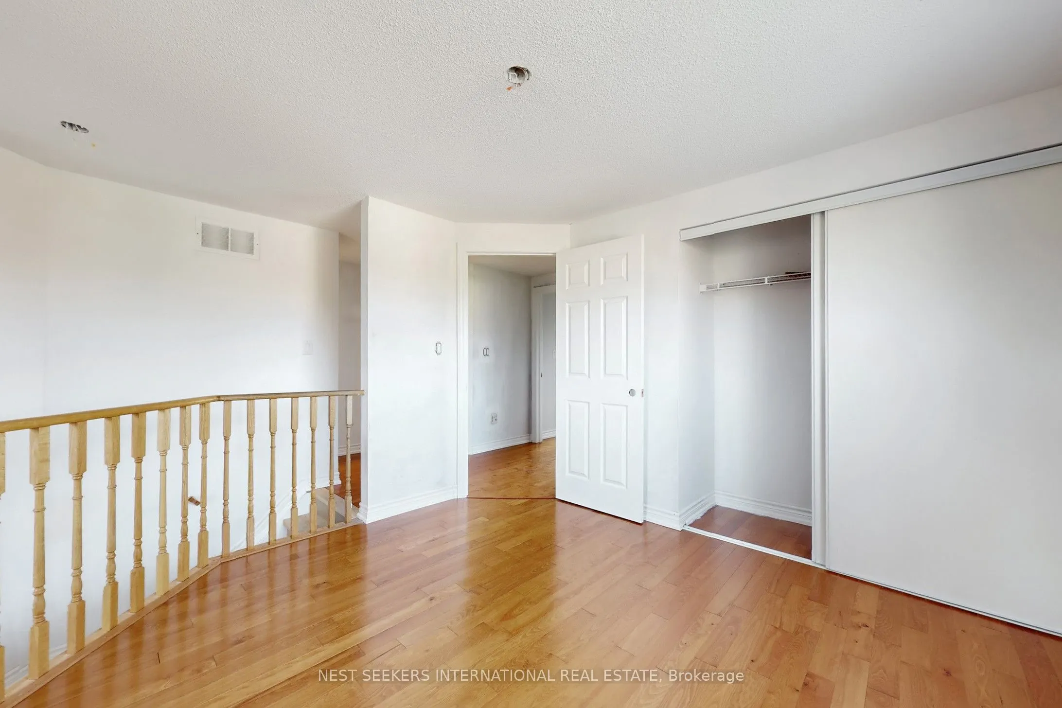 78 Clute Crescent