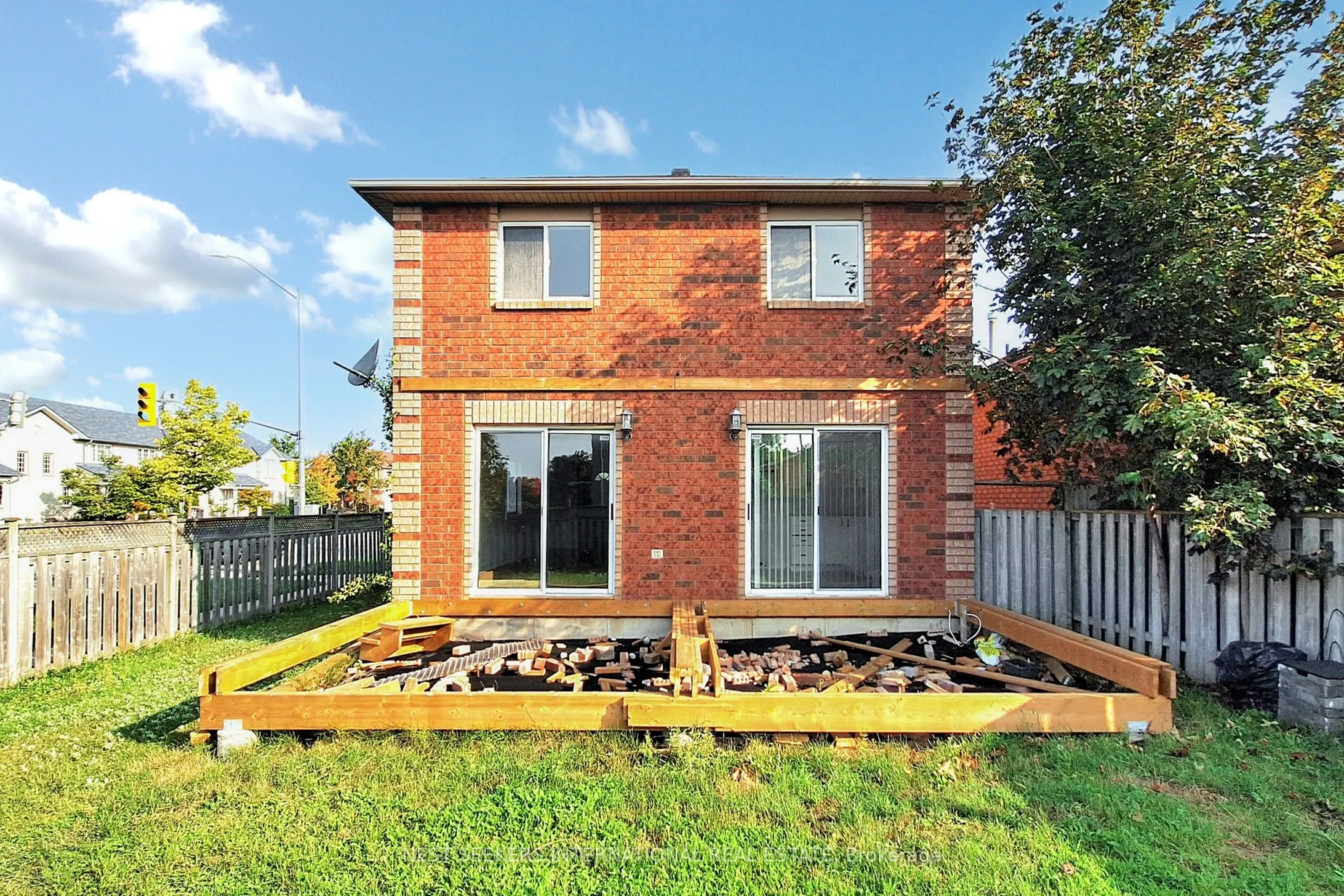 78 Clute Crescent
