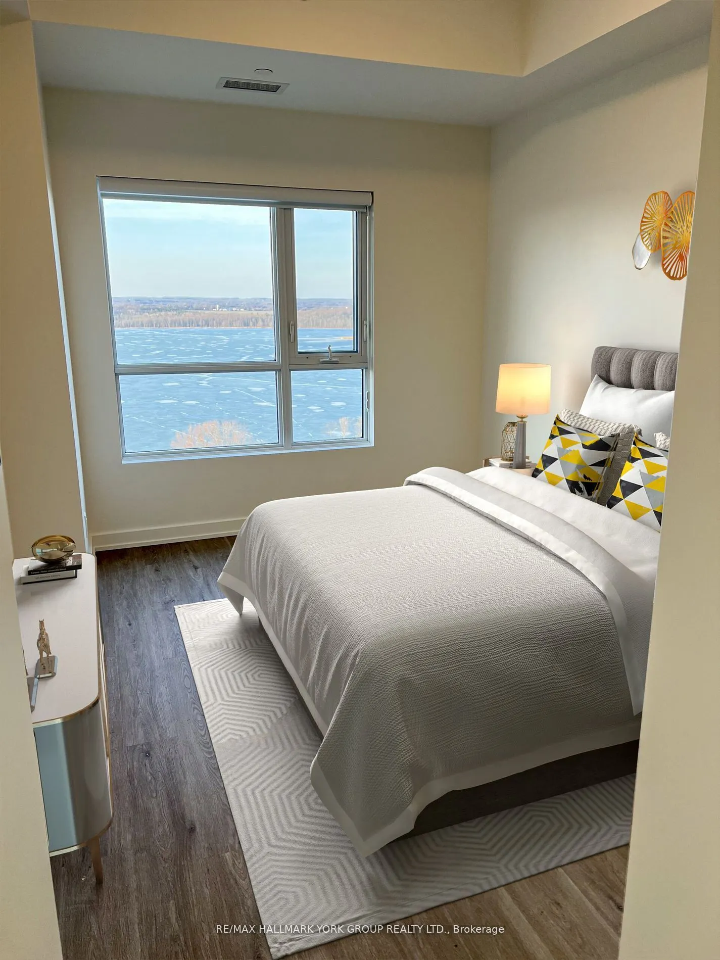 56 Lakeside Terrace, #1105