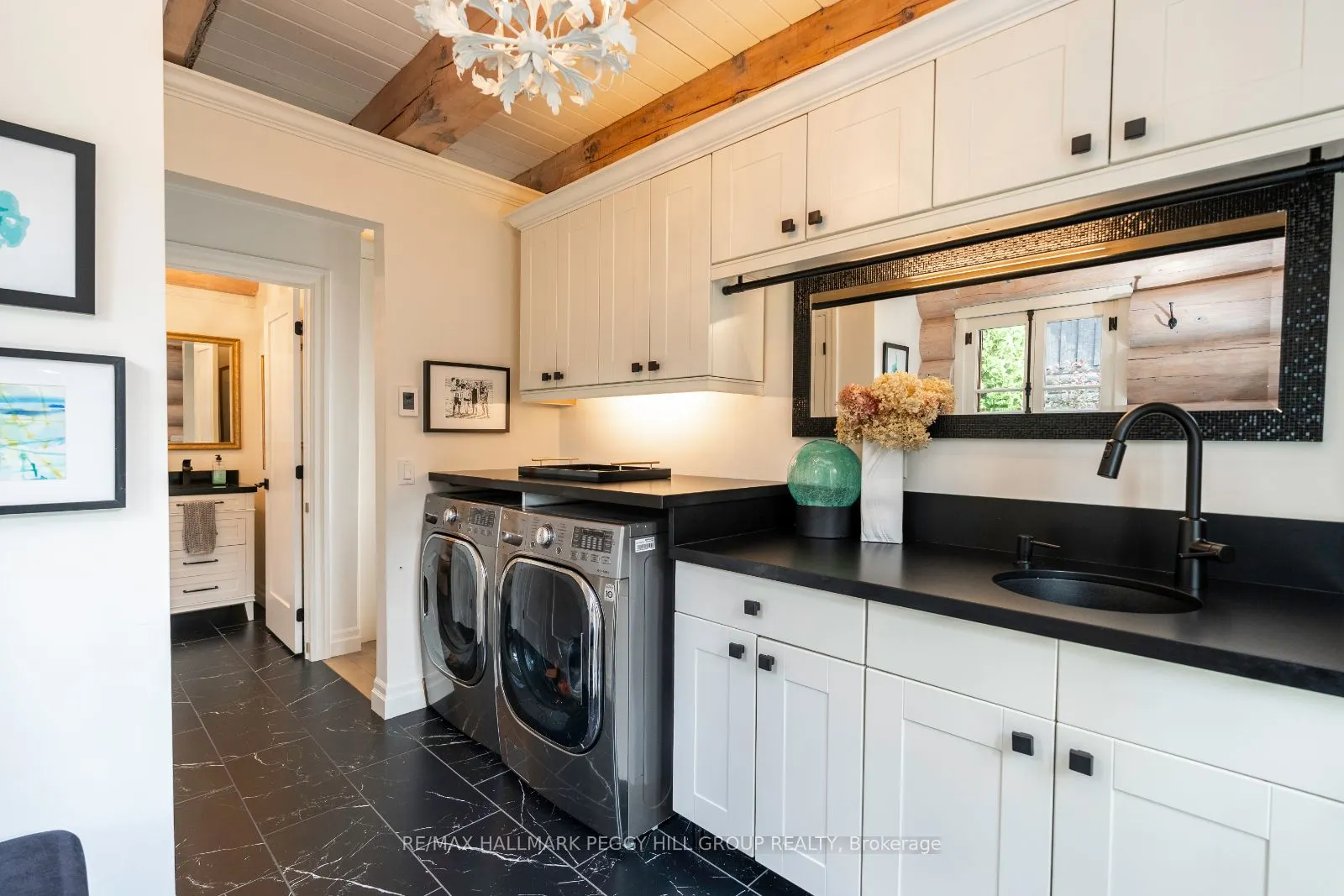 2 Sunnyside Avenue