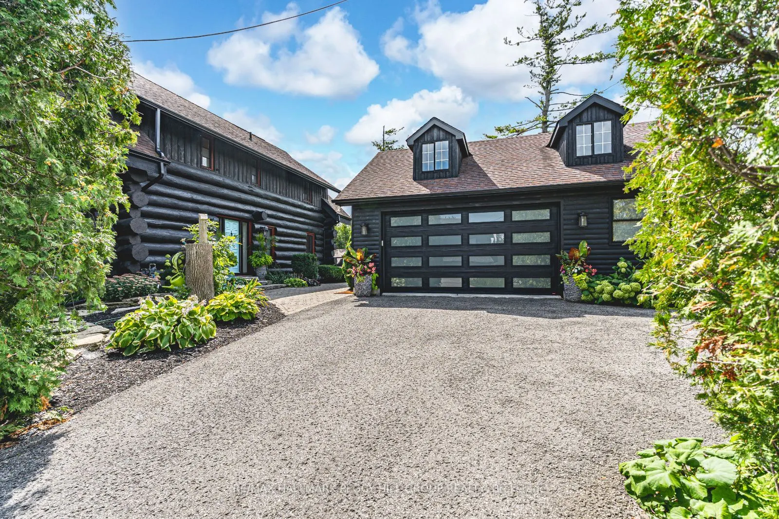 2 Sunnyside Avenue