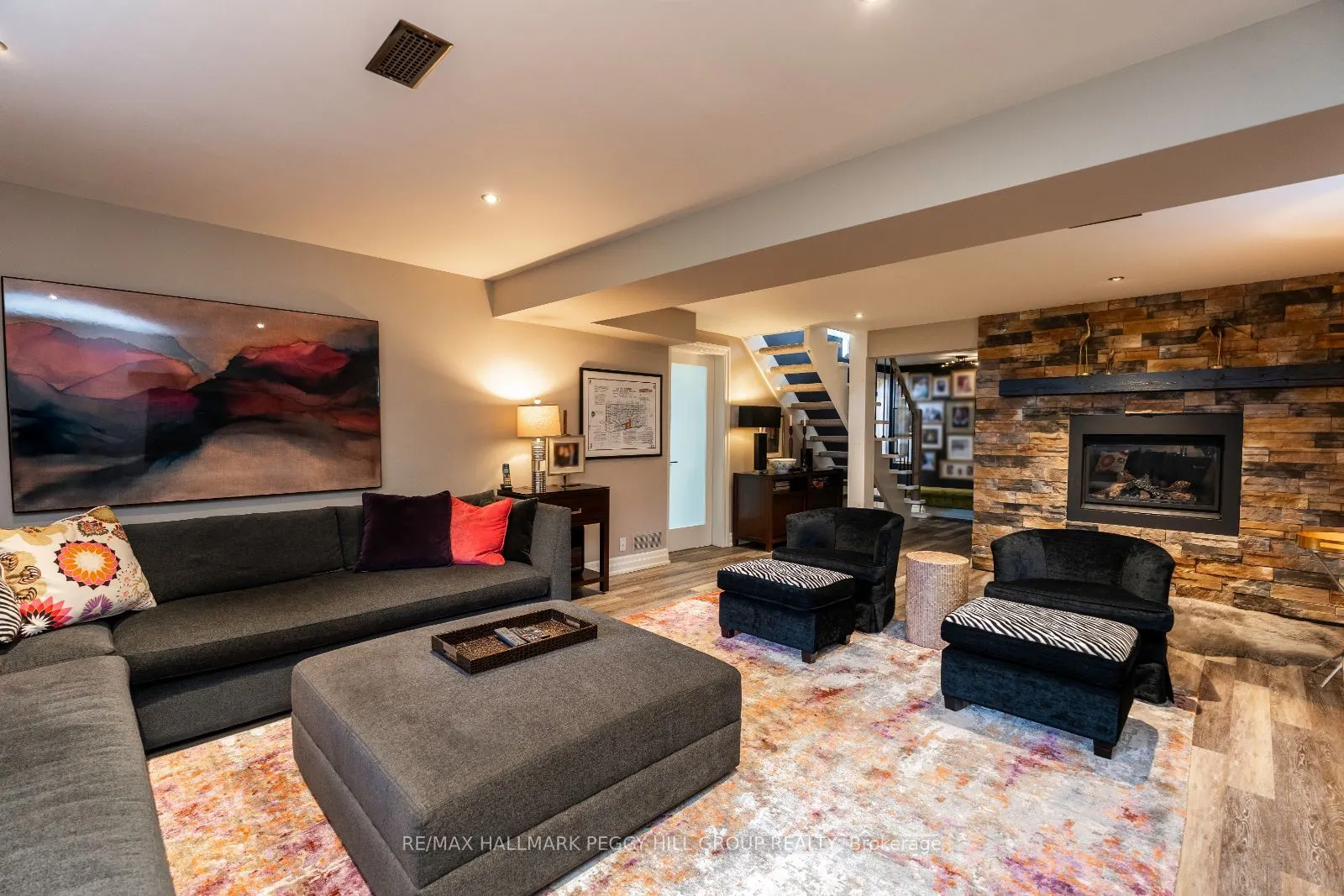 2 Sunnyside Avenue