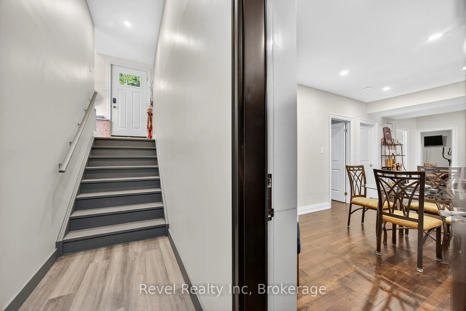 517 Silverbirch Drive