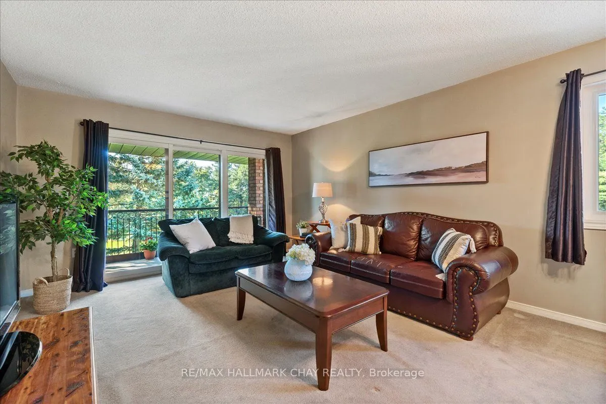 10 Coulter Street, #335
