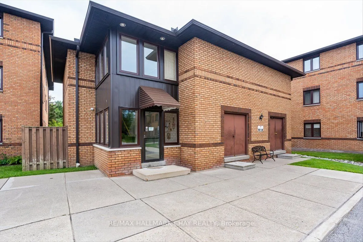 10 Coulter Street, #335