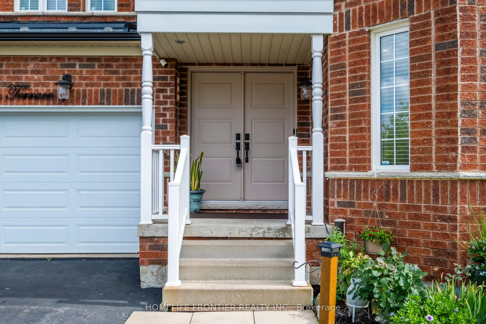 11 Maple Crown Terrace