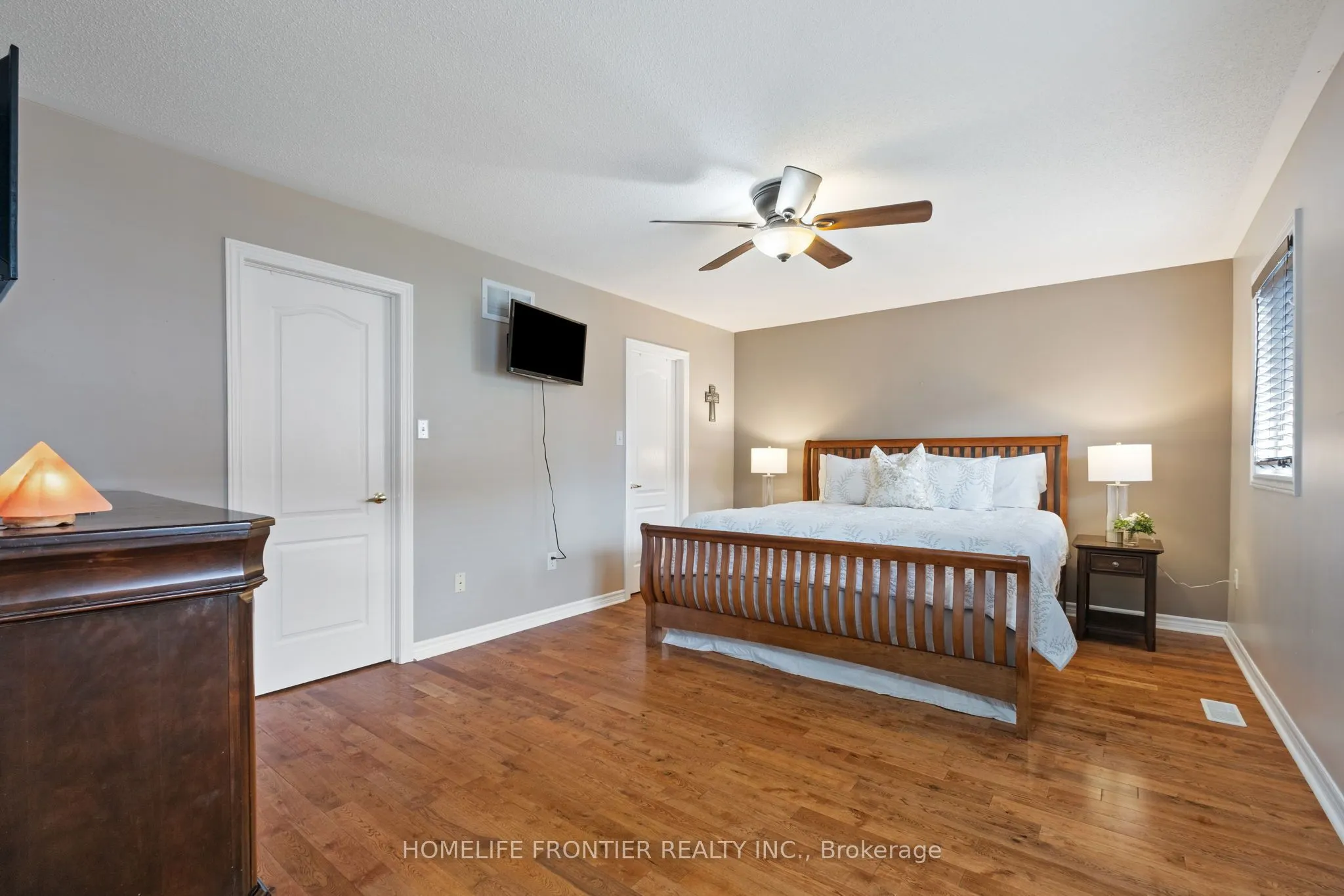 11 Maple Crown Terrace
