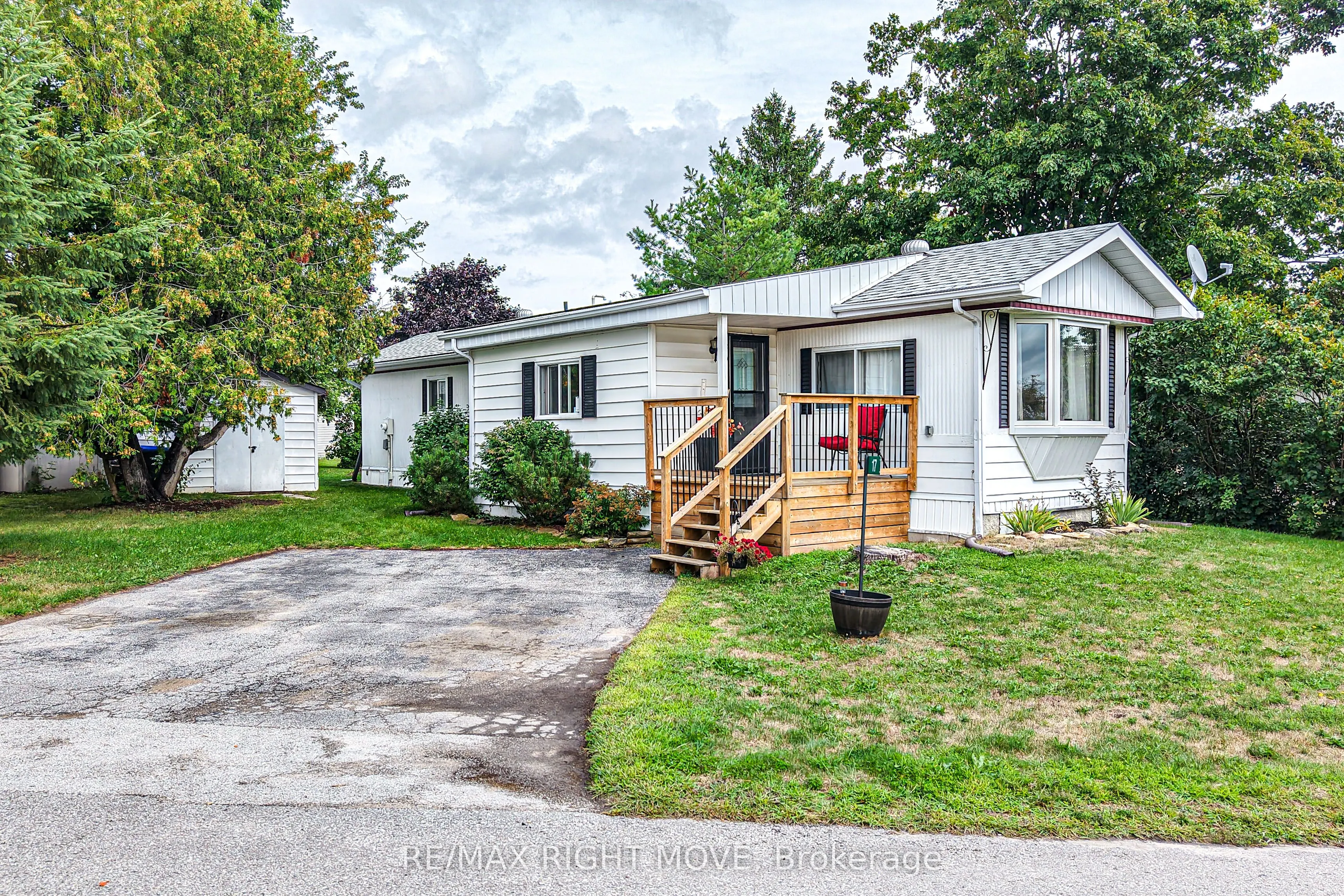 17 Balantrae Drive
