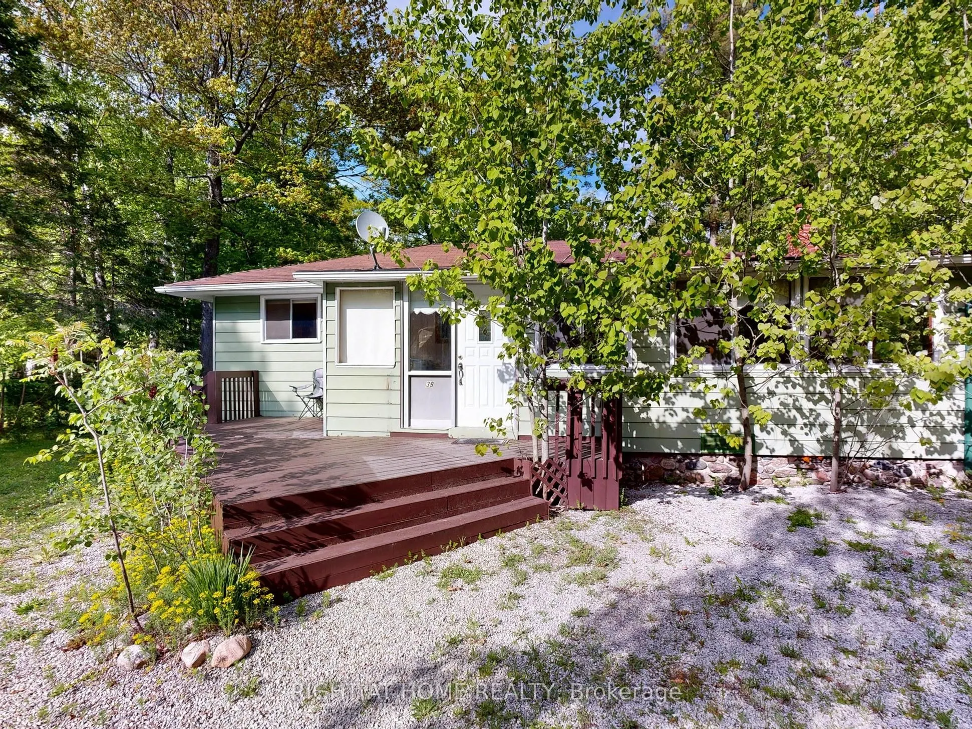 39 Rue  Jules  Leger Street