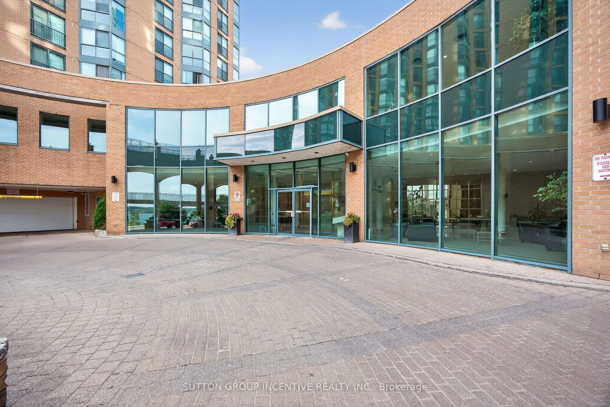 140 Dunlop Street E, #505
