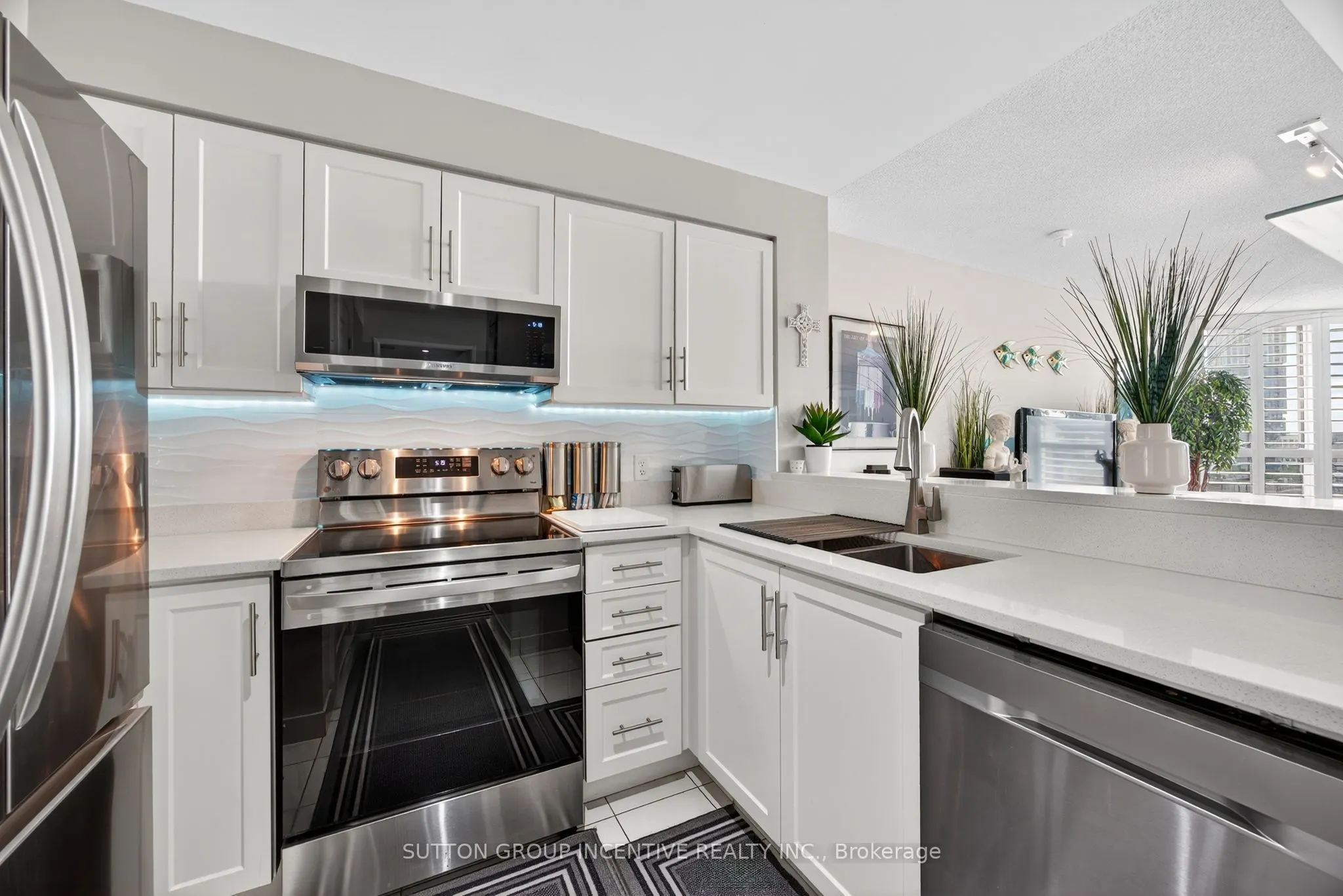 140 Dunlop Street E, #505