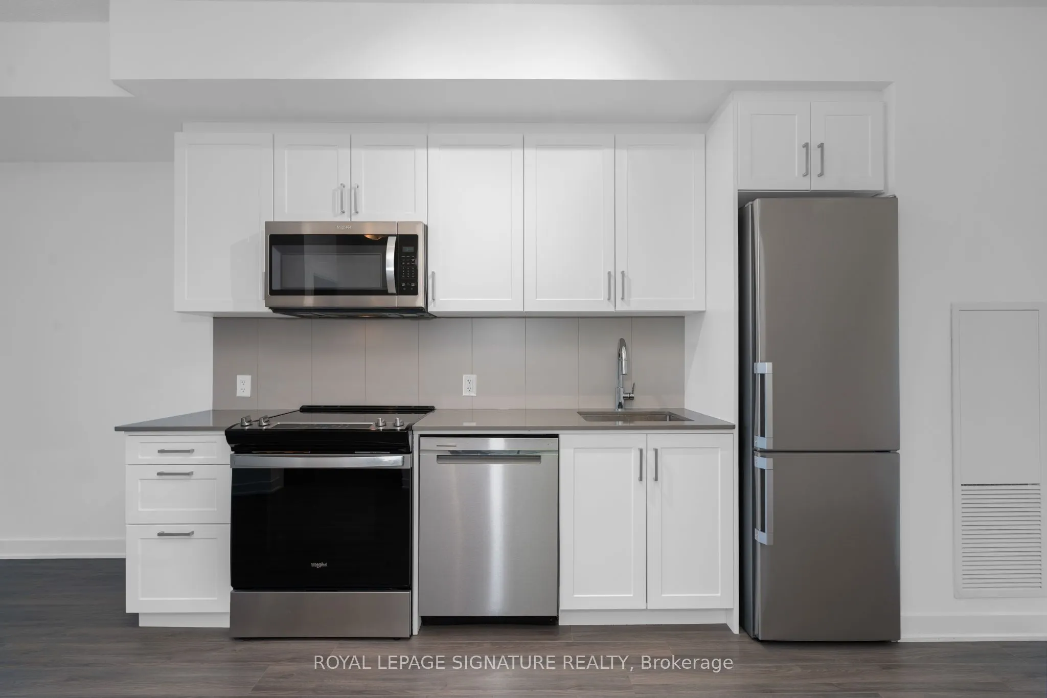 681 Yonge Street, #421