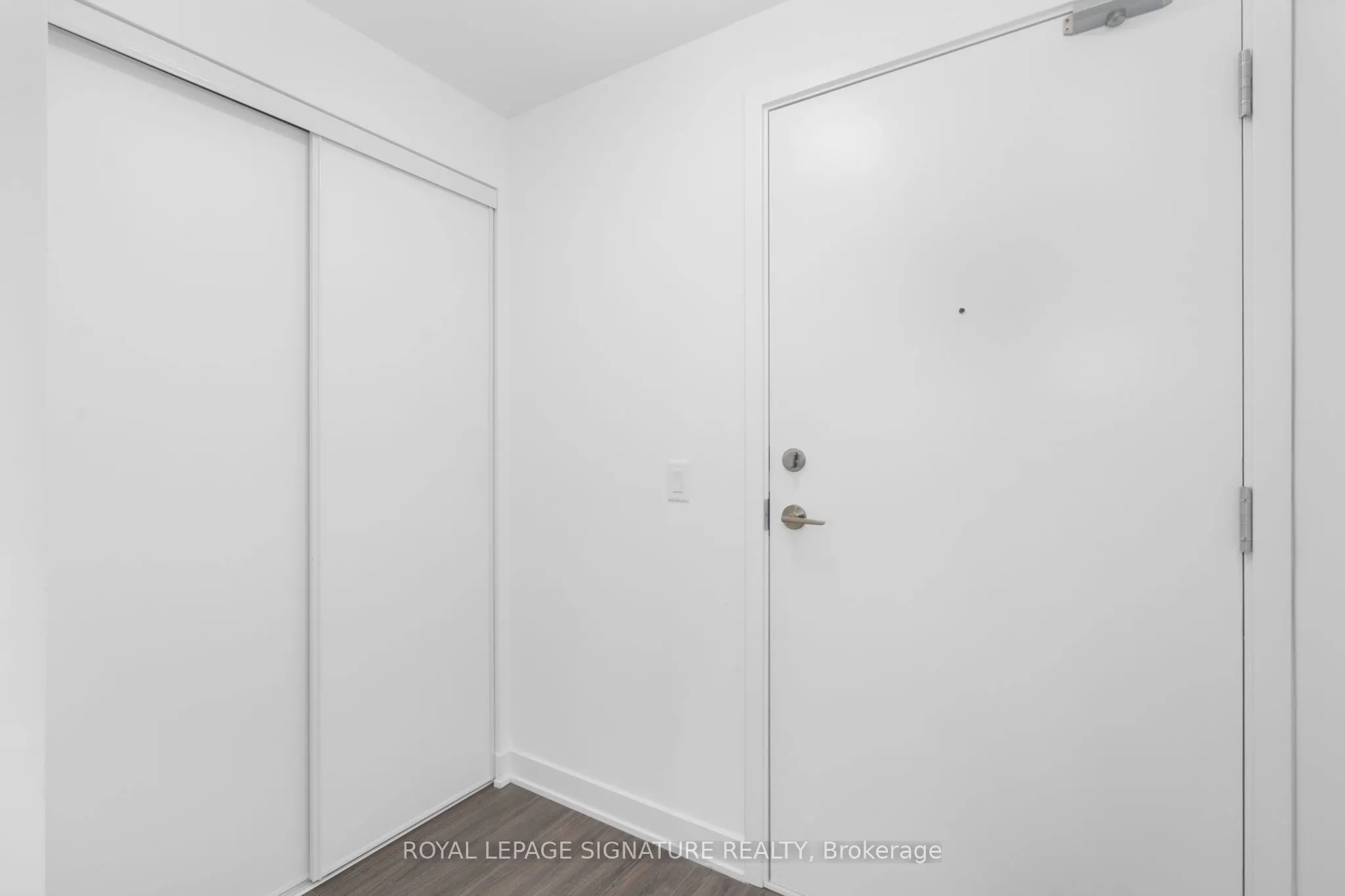 681 Yonge Street, #421