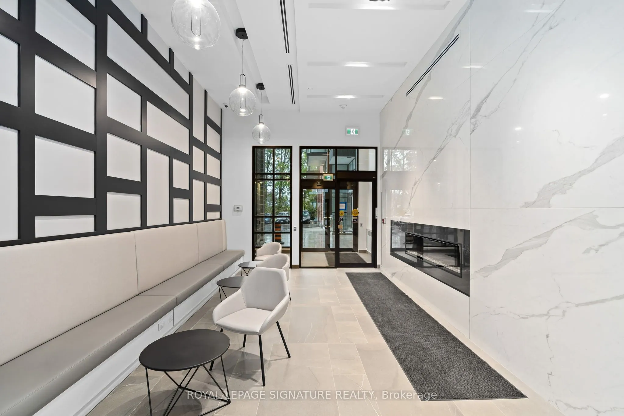 681 Yonge Street, #421