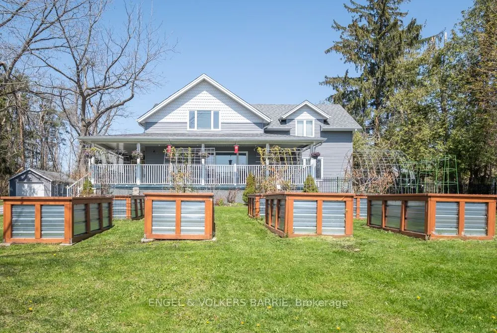 112 Lakeshore Road W