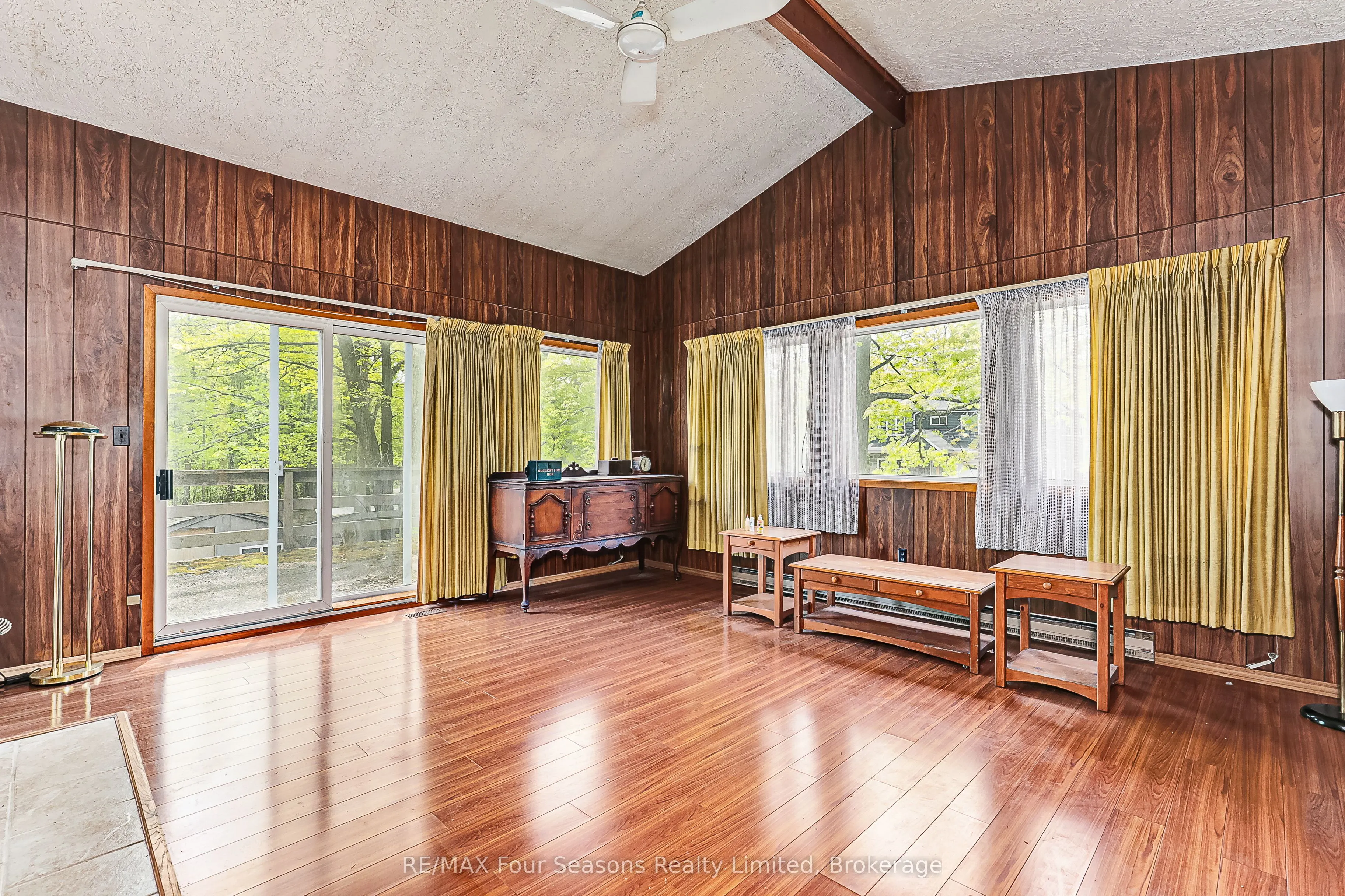 828 Oxbow Park Drive