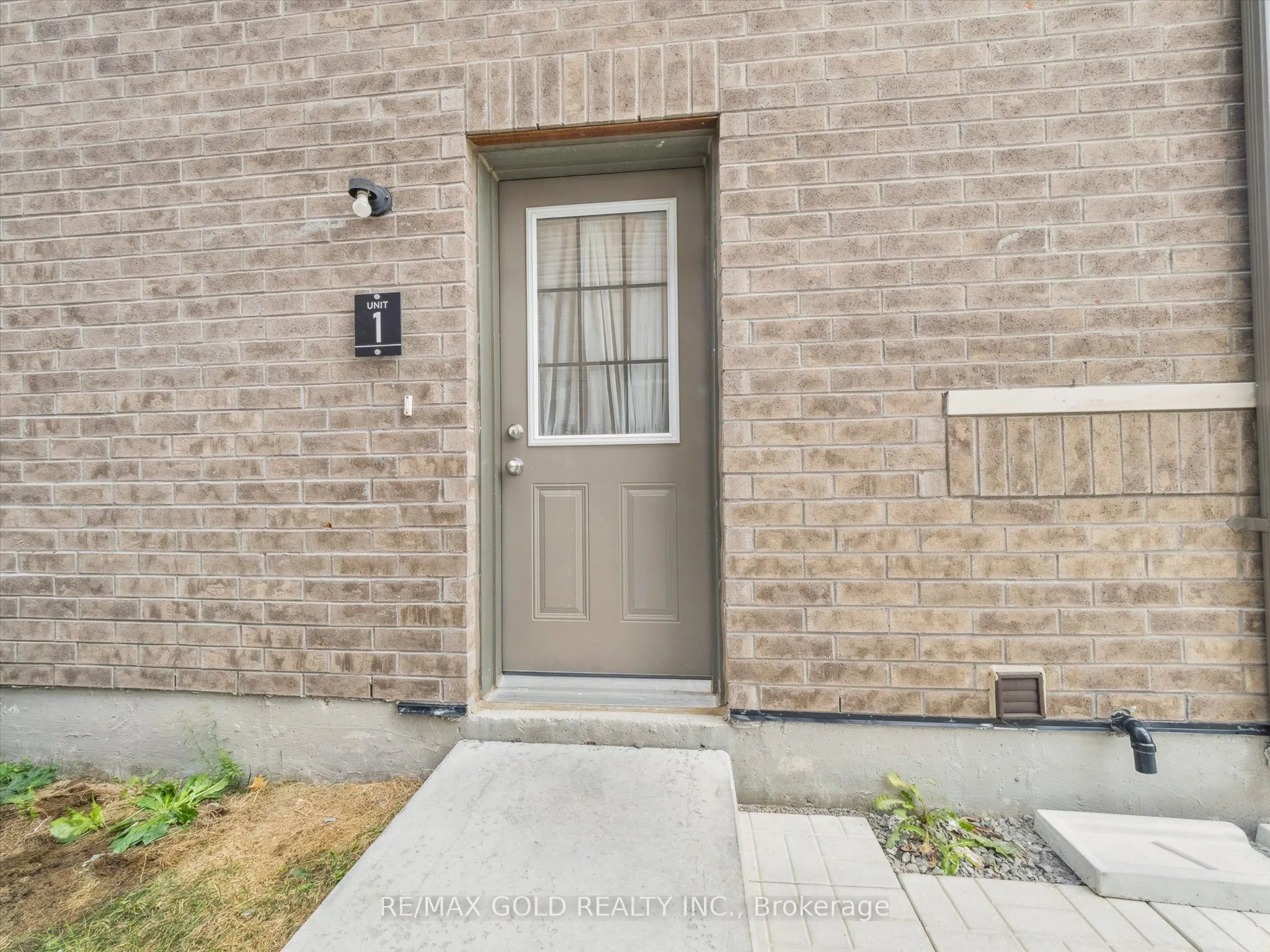 6 Bannister Road