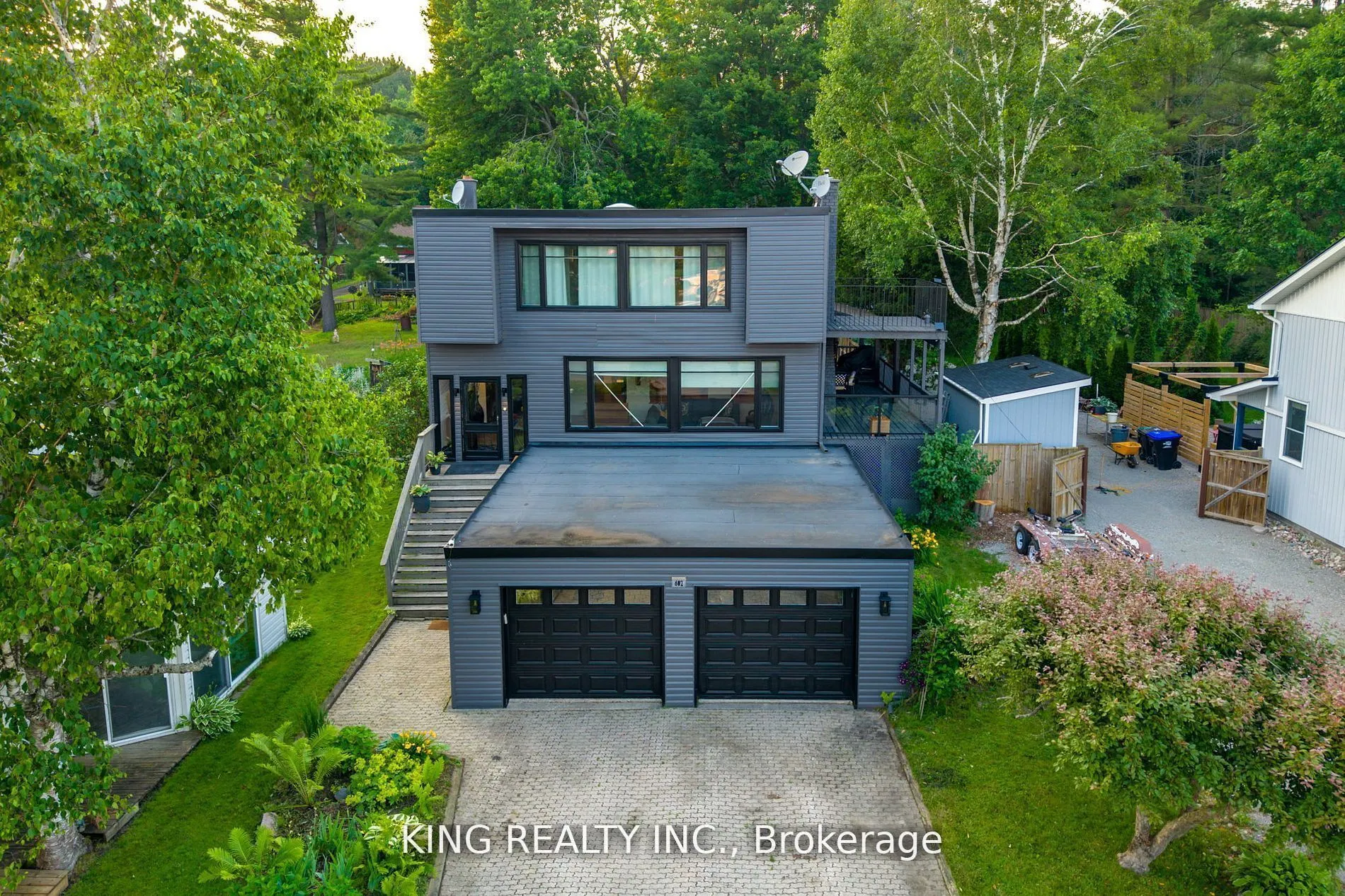 602 CHAMPLAIN Road