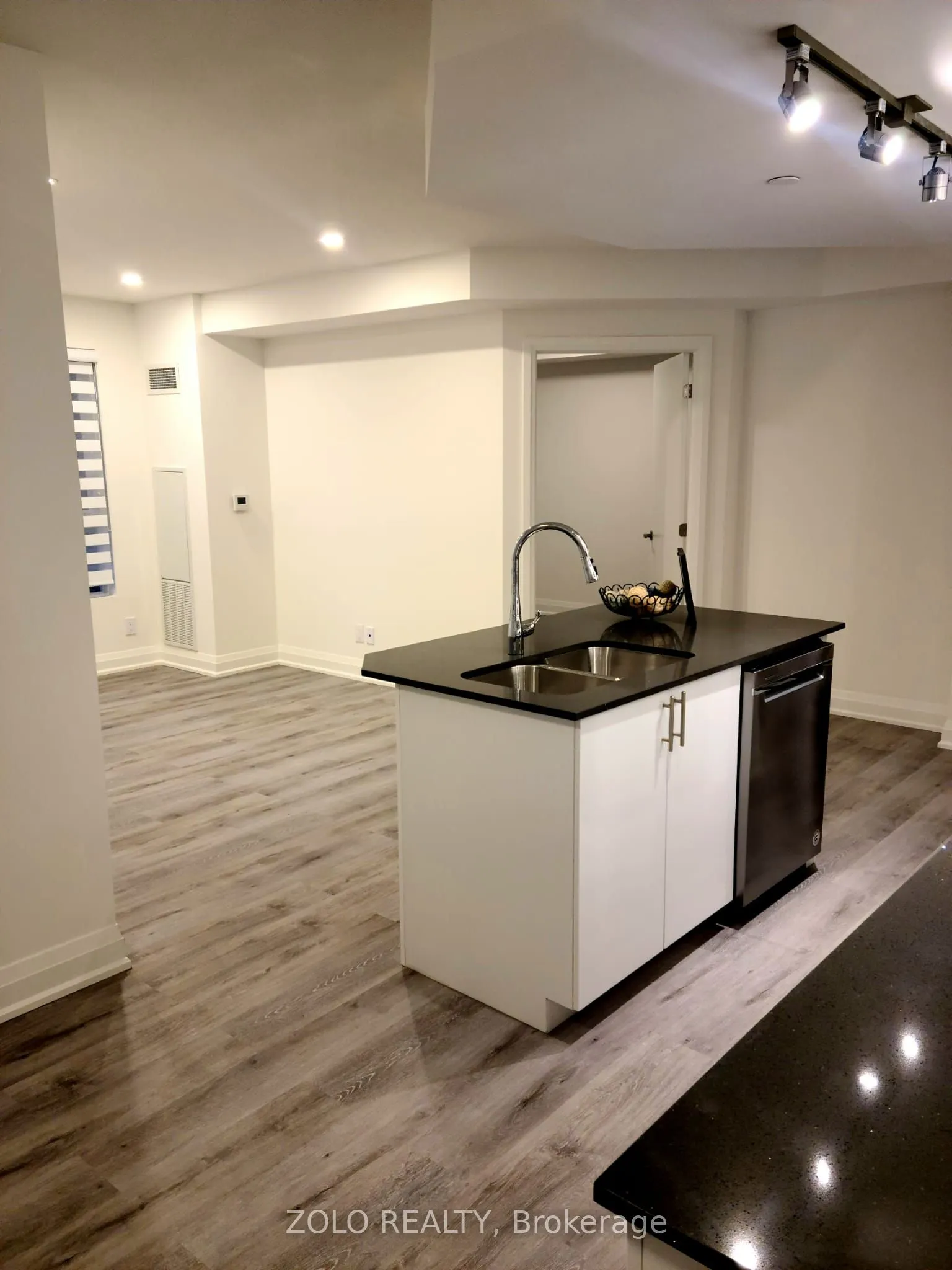 58 Lakeside Terrace, #217