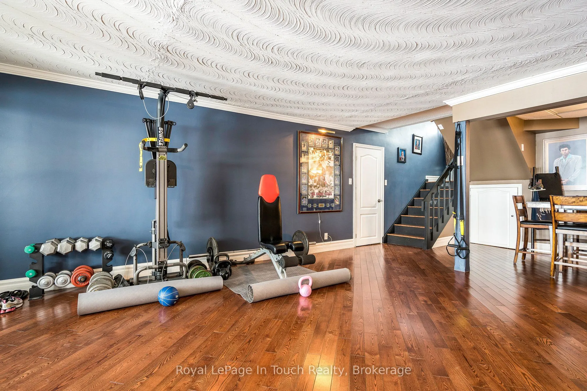 8 TINY BEACHES Road S