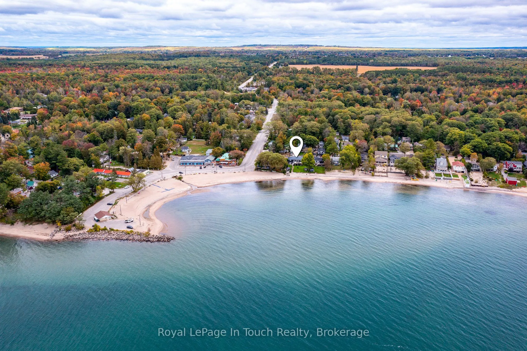 8 TINY BEACHES Road S
