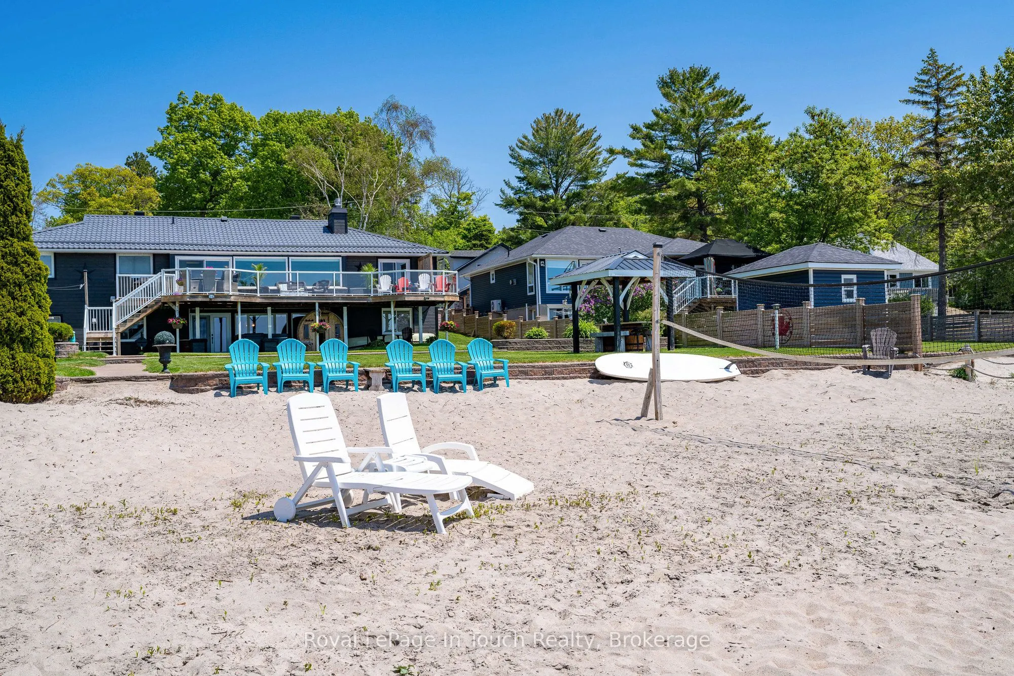 8 TINY BEACHES Road S