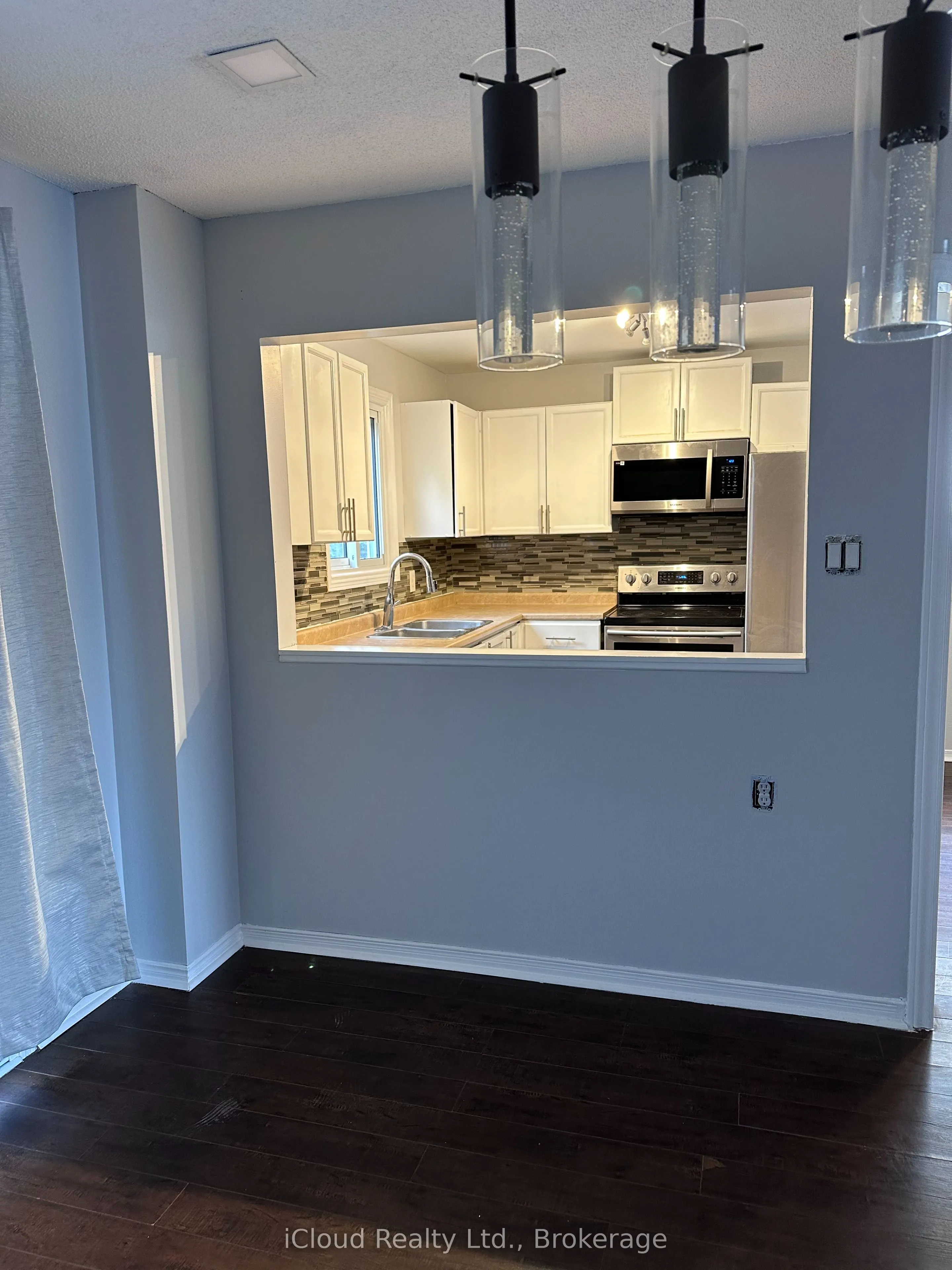 296 Hickling Trail, #Upper